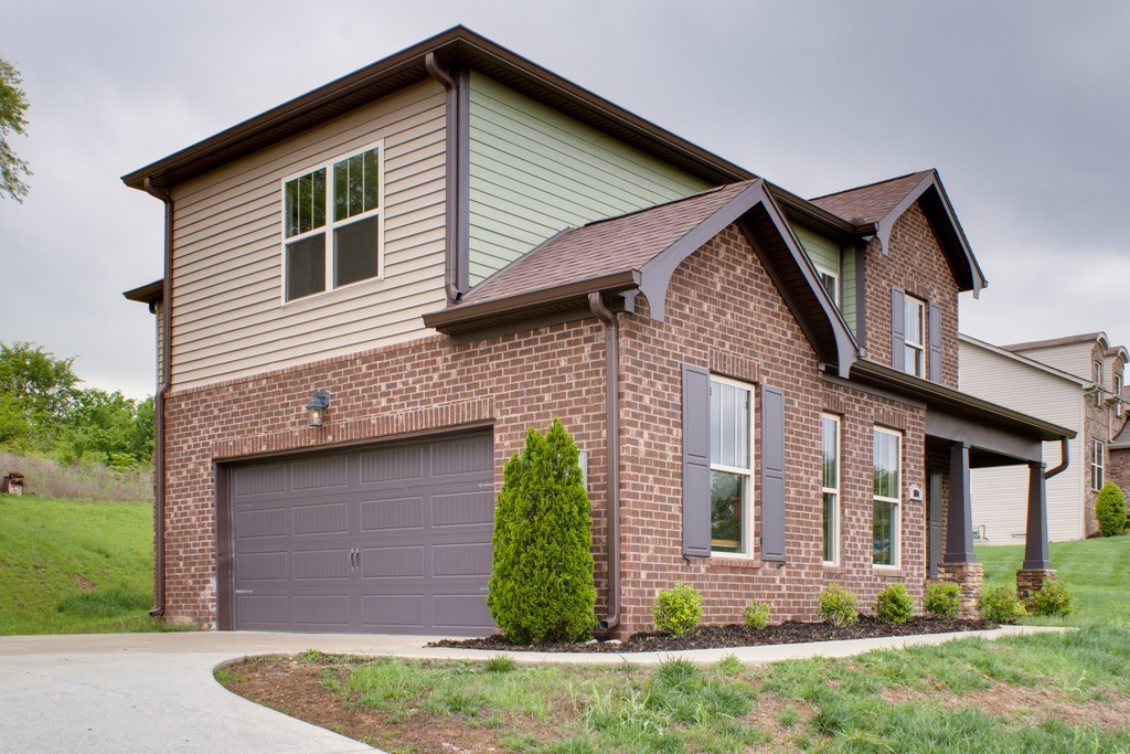 1319 Bear Branch Circle Property Photo 2