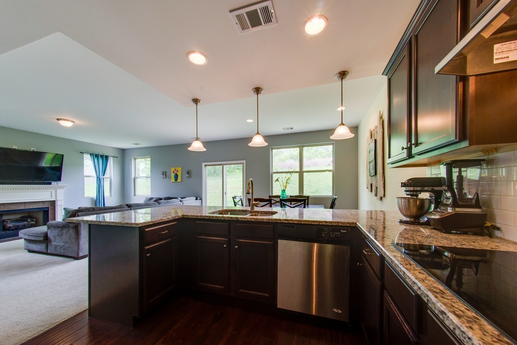 1319 Bear Branch Circle Property Photo 6