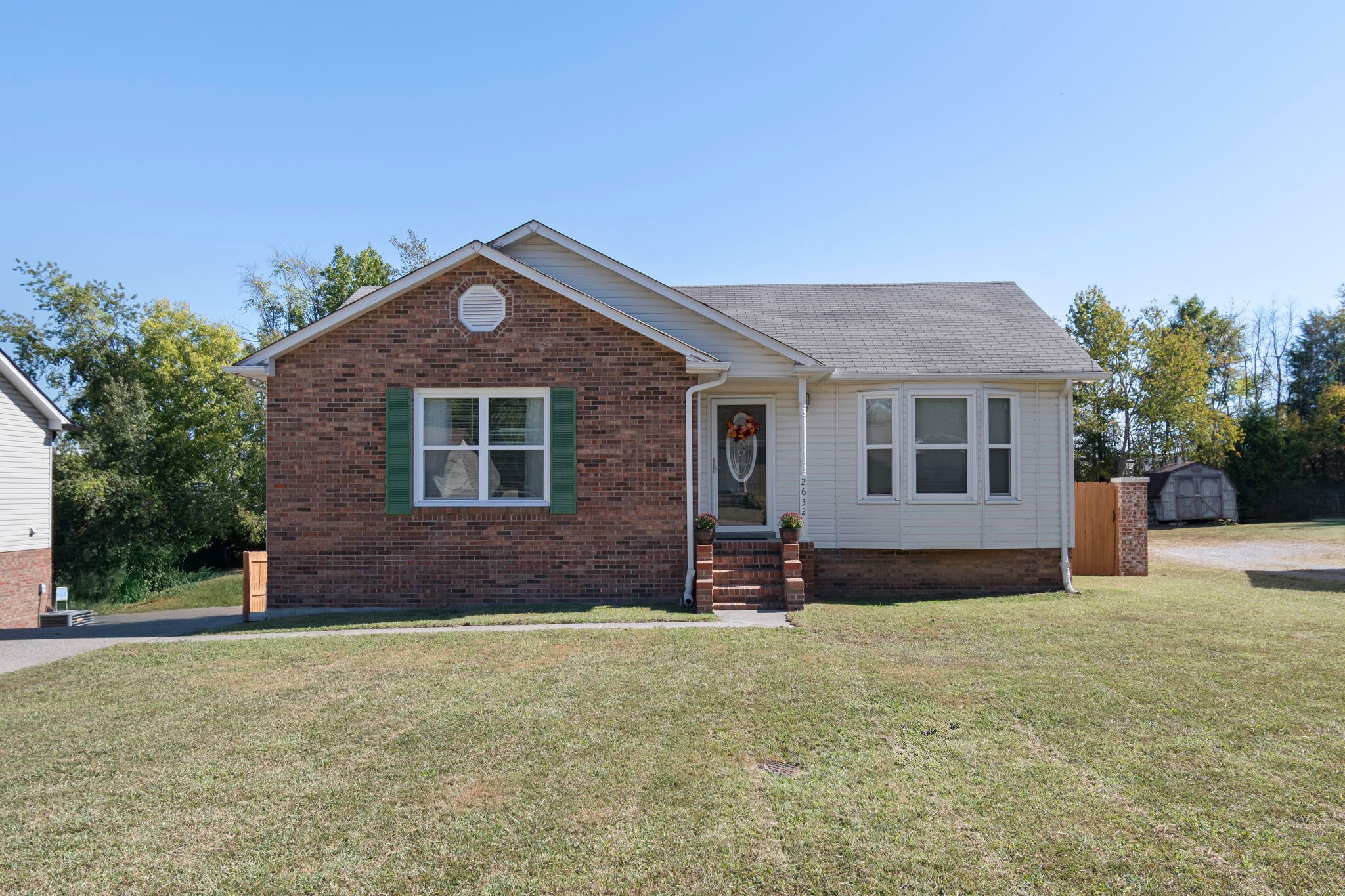 2632 Queen Anne Ct Property Photo 2
