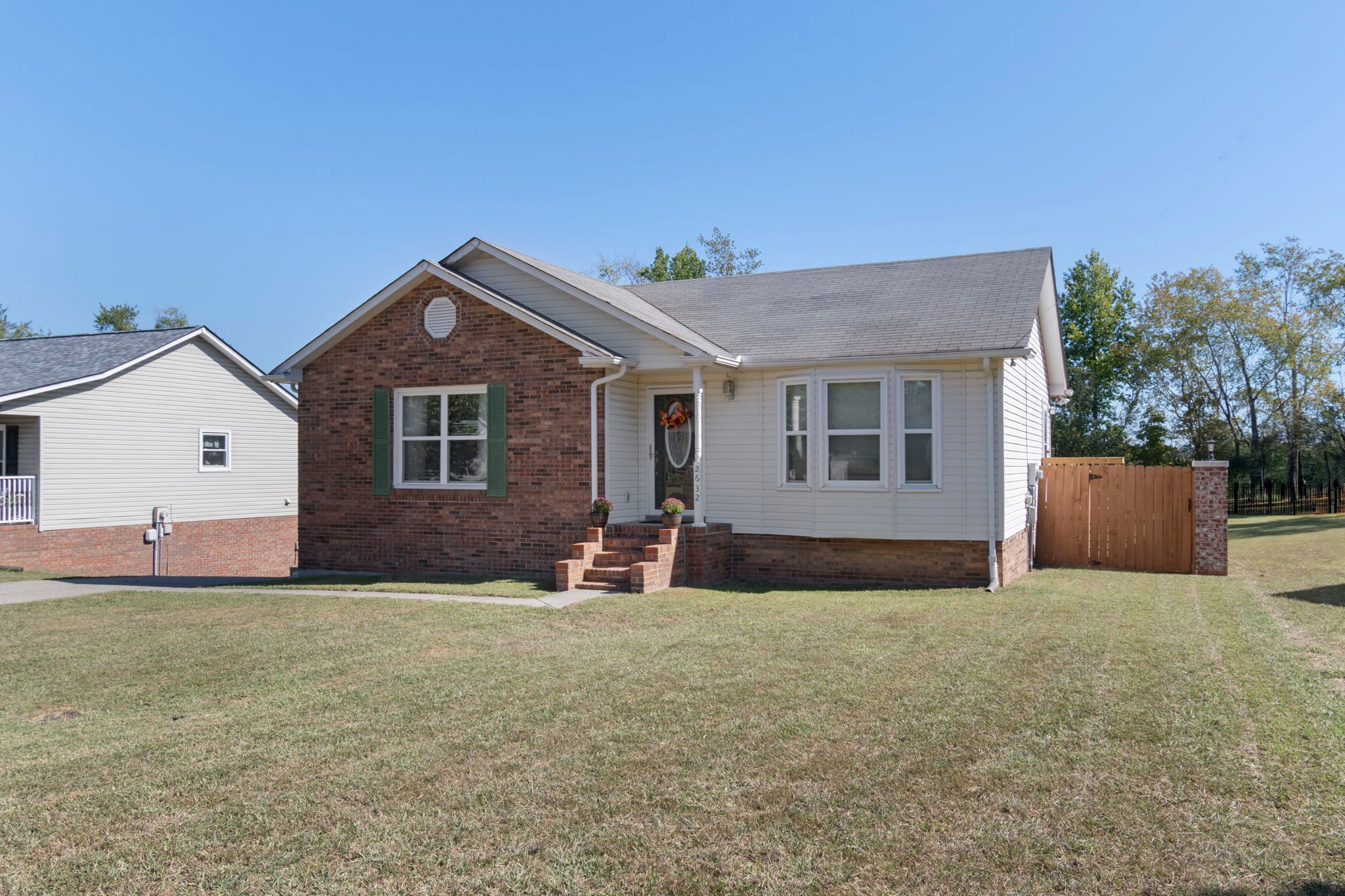 2632 Queen Anne Ct Property Photo 3