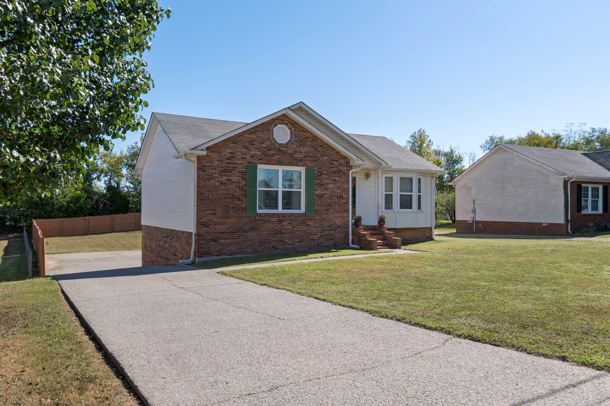2632 Queen Anne Ct Property Photo 4