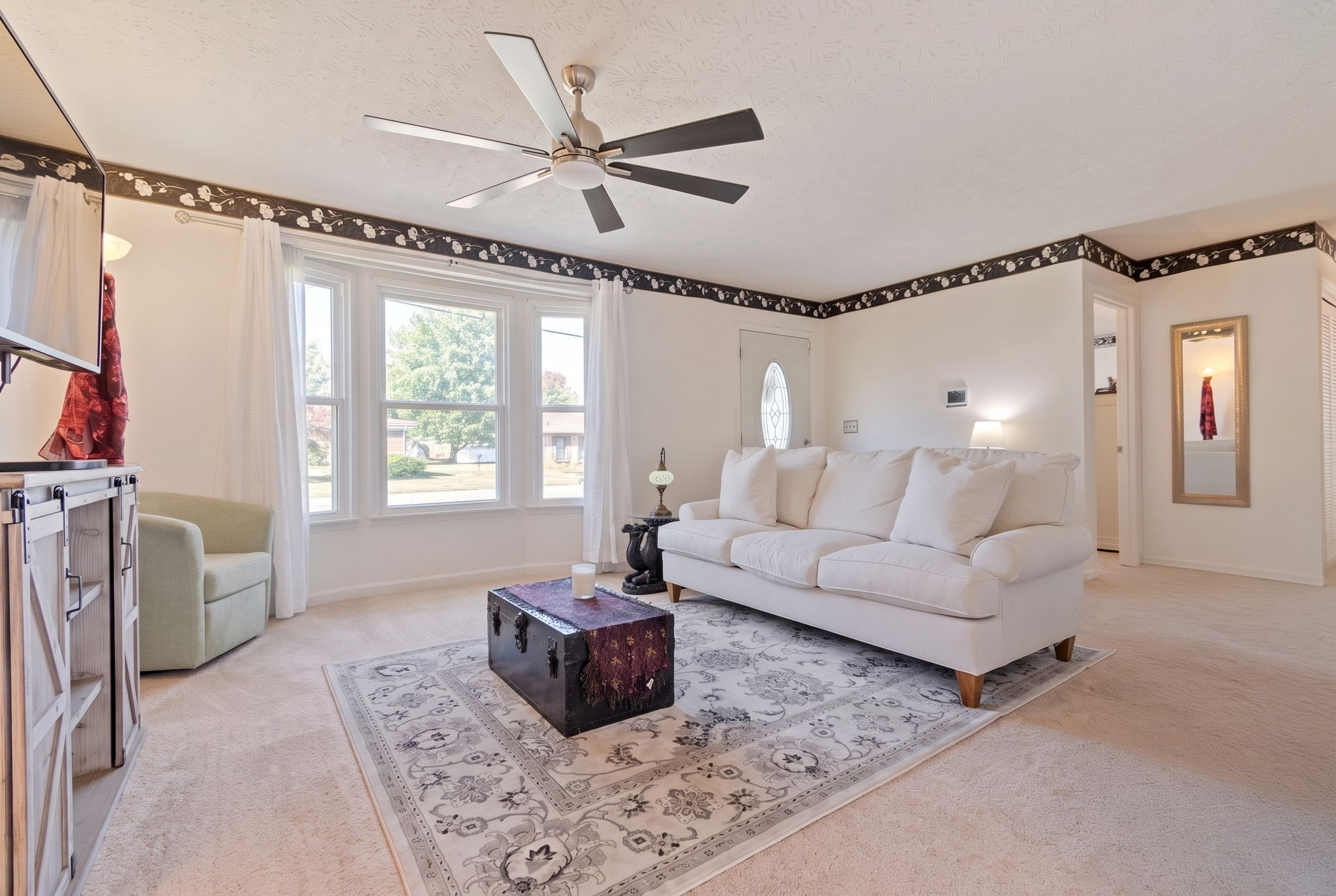 2632 Queen Anne Ct Property Photo 5
