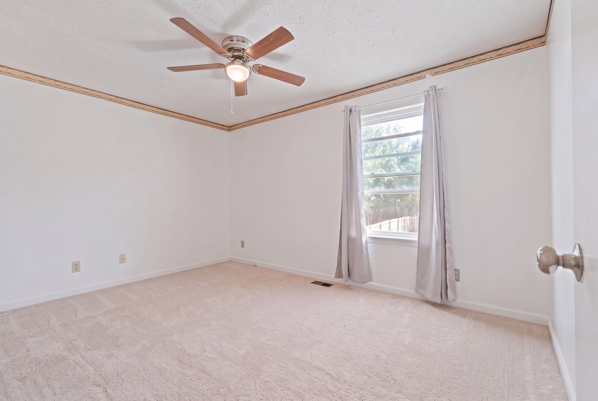 2632 Queen Anne Ct Property Photo 22