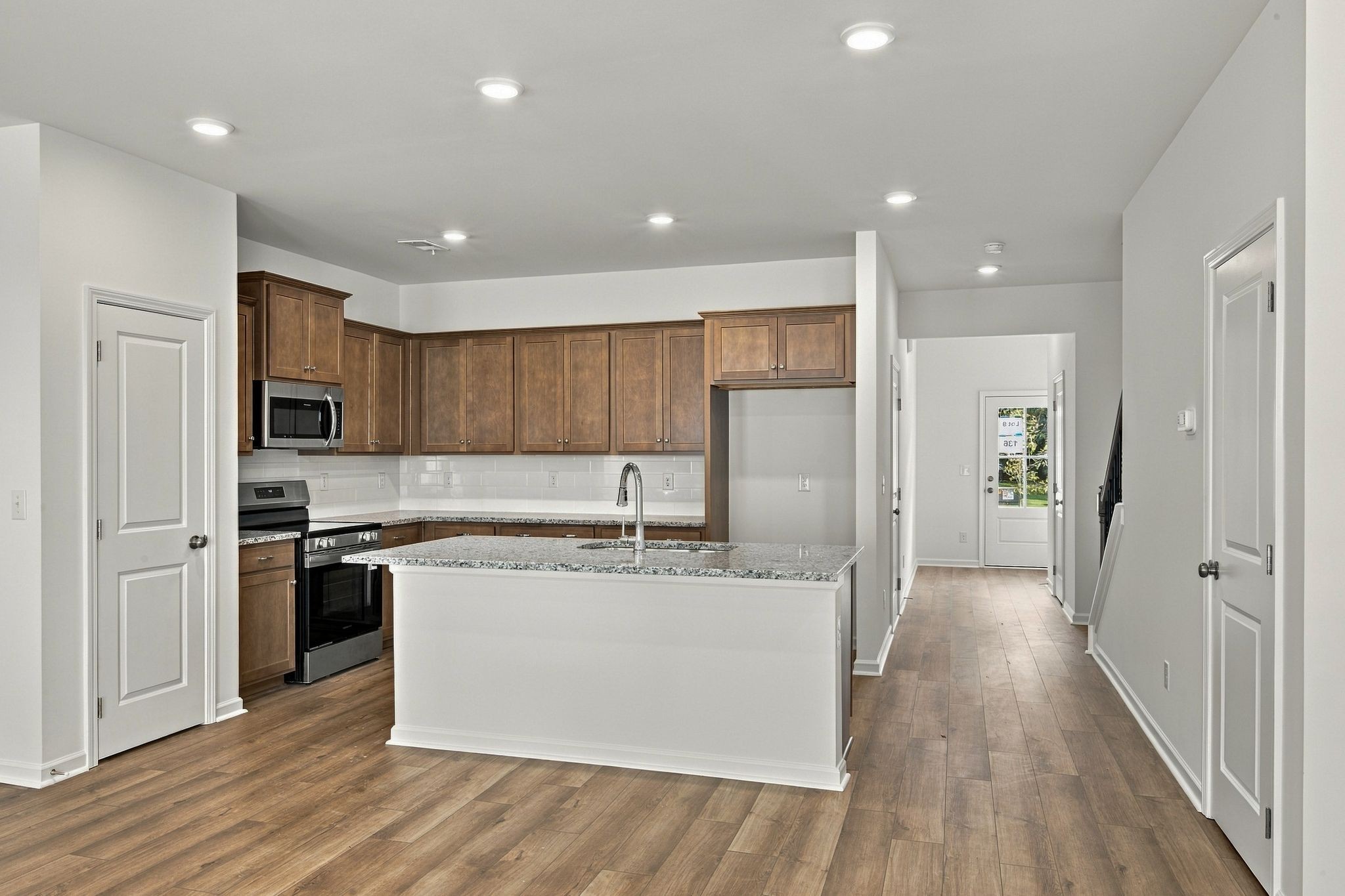 136 Ironhorse Way Property Photo 8