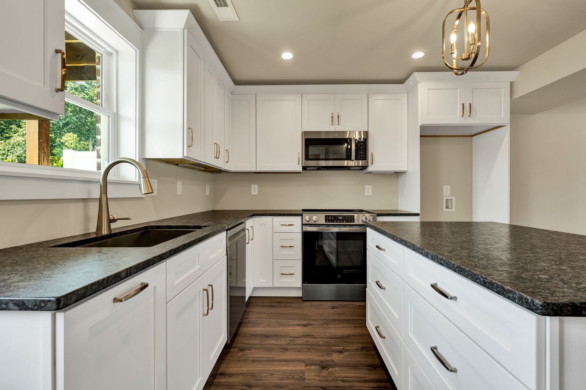 5260 Northside Drive, Nw Property Photo 8