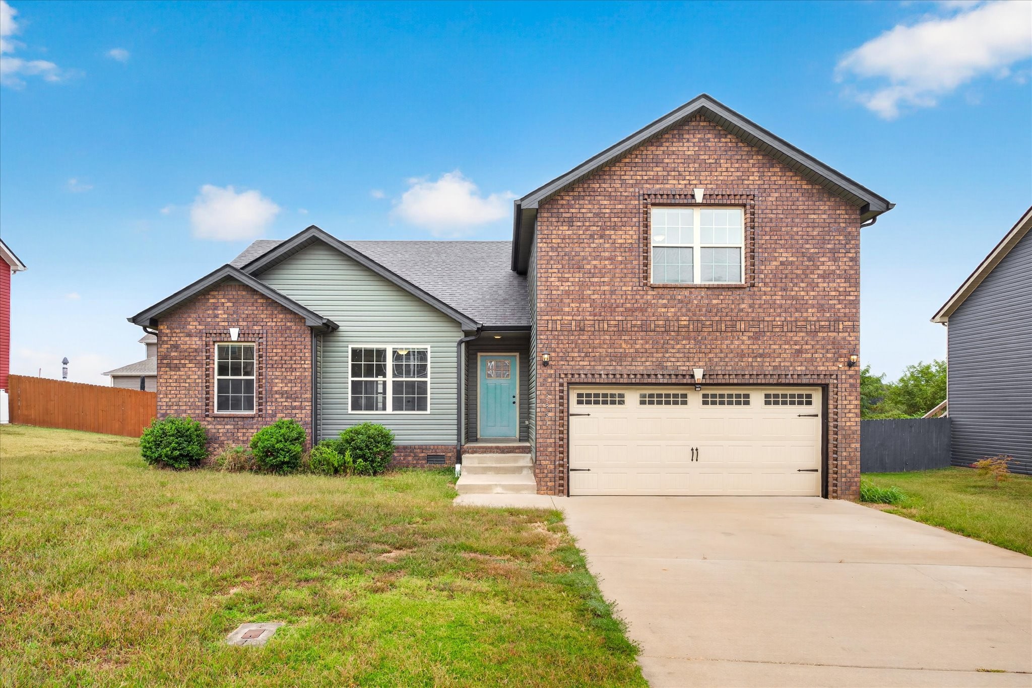 2361 Danbury Dr