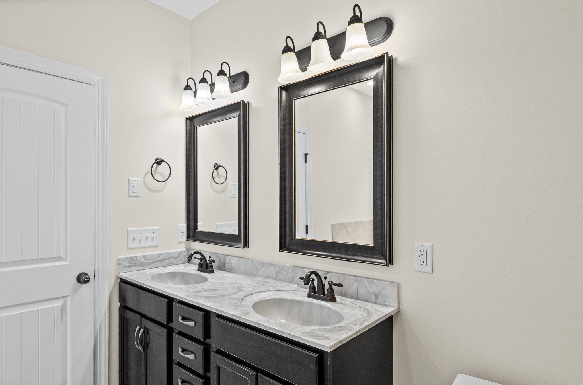 1761 Apache Way Property Photo 19