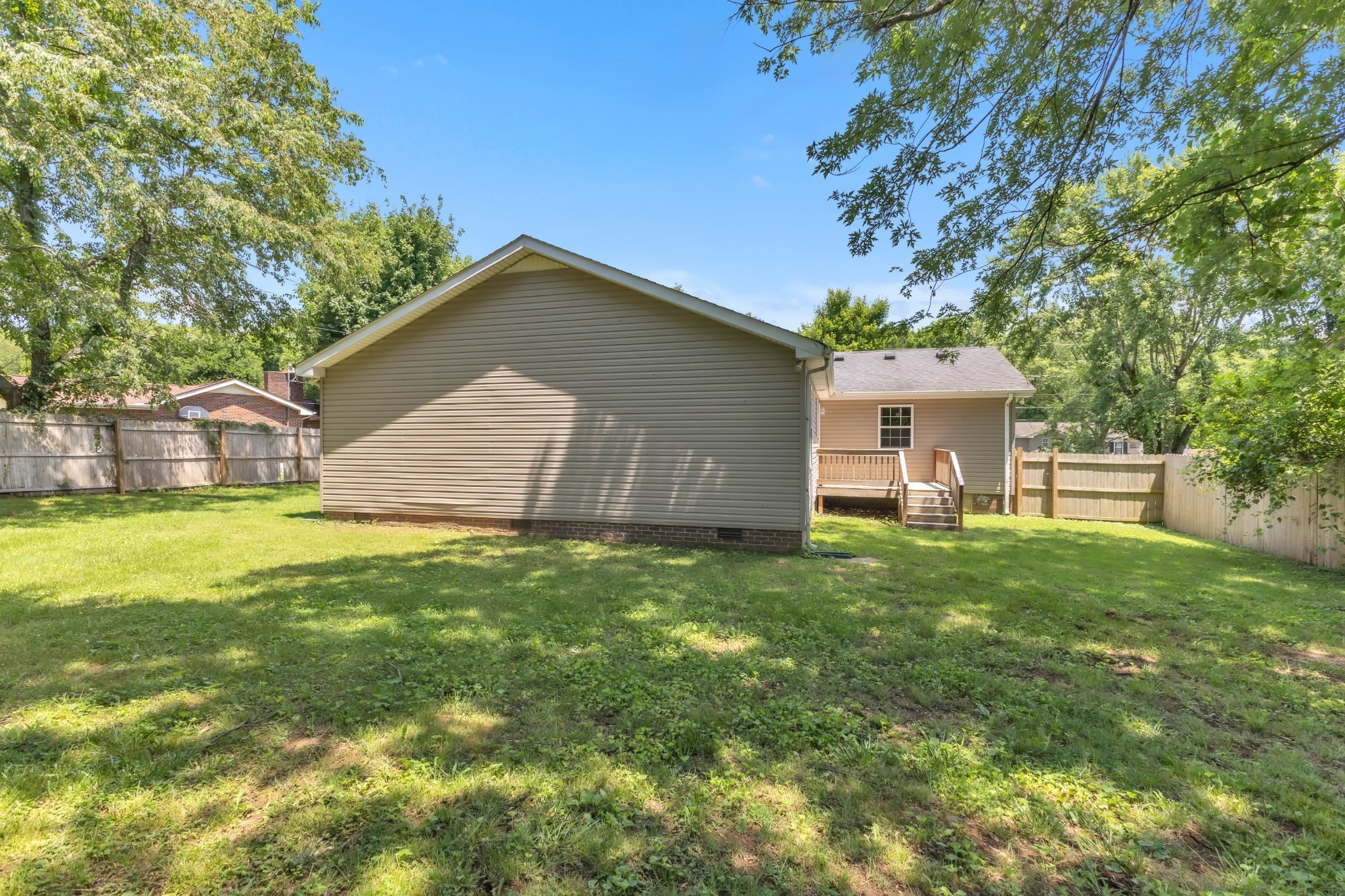 340 Blade St Property Photo 8