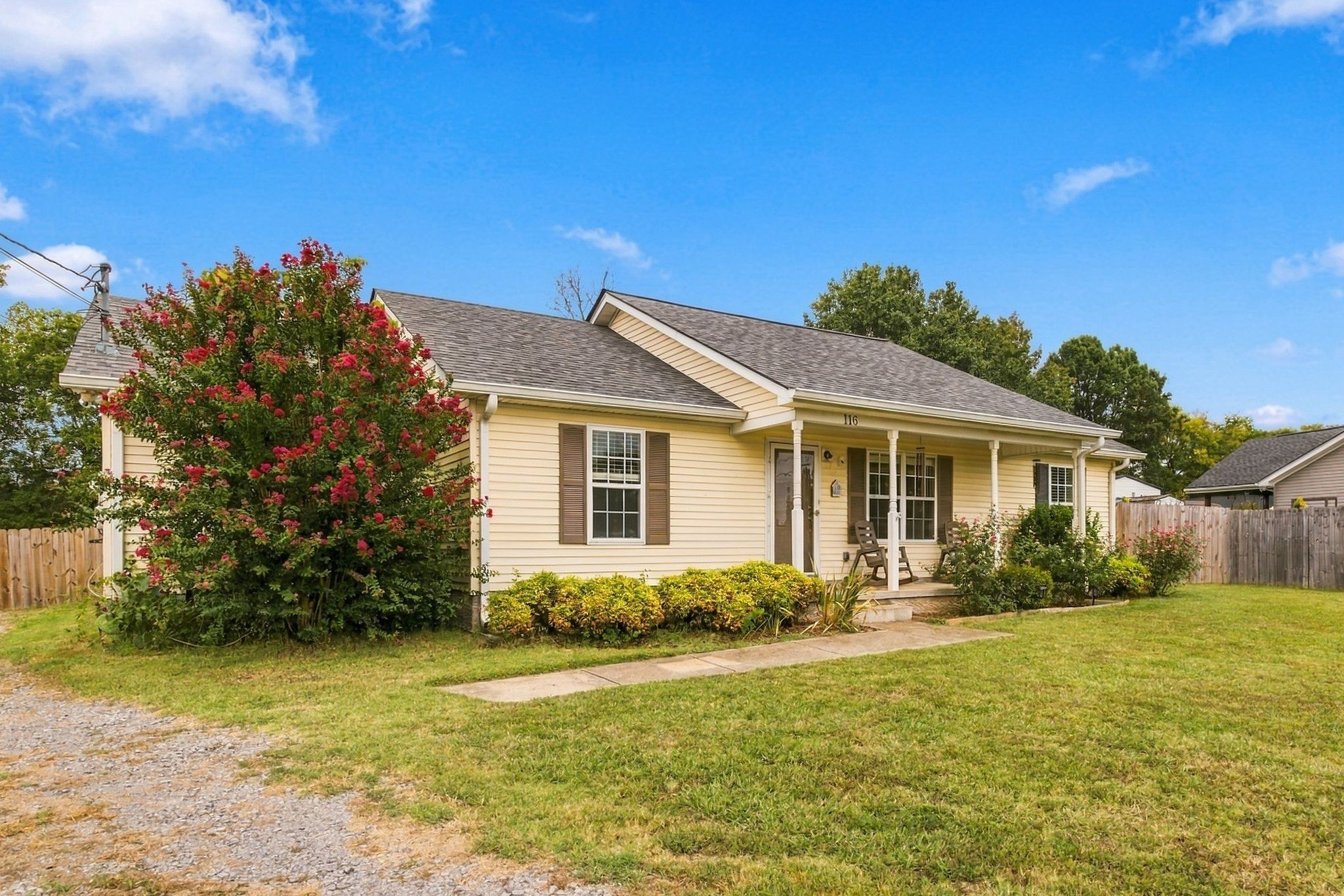 116 Galloway Ct Property Photo 3