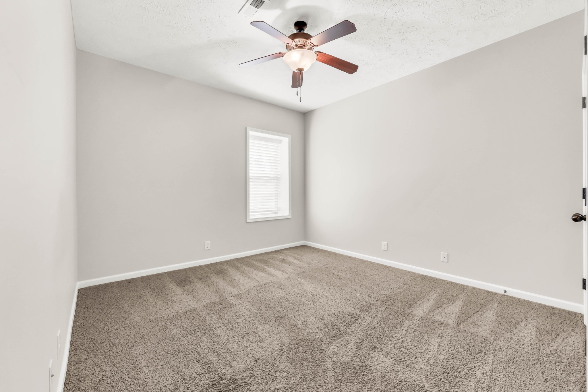 1712 Apache Way Property Photo 31