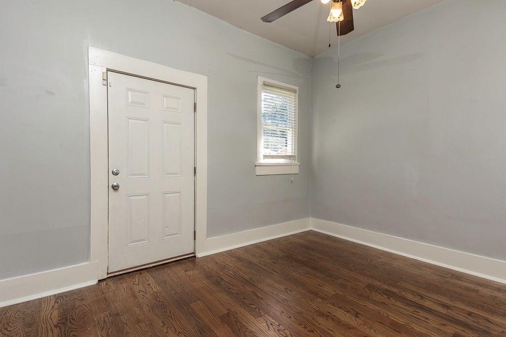 1016 S Cox St Property Photo 19