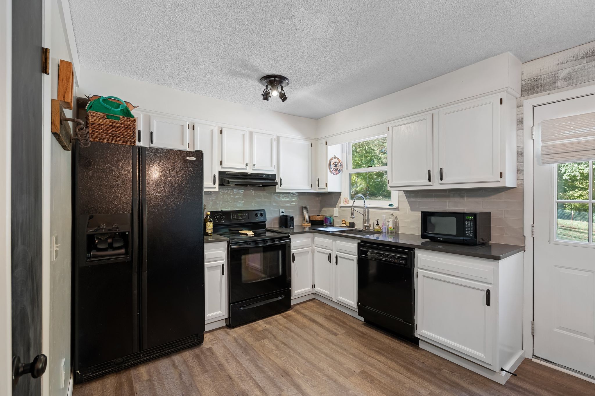 1150 Chapel Hill Cir Property Photo 14