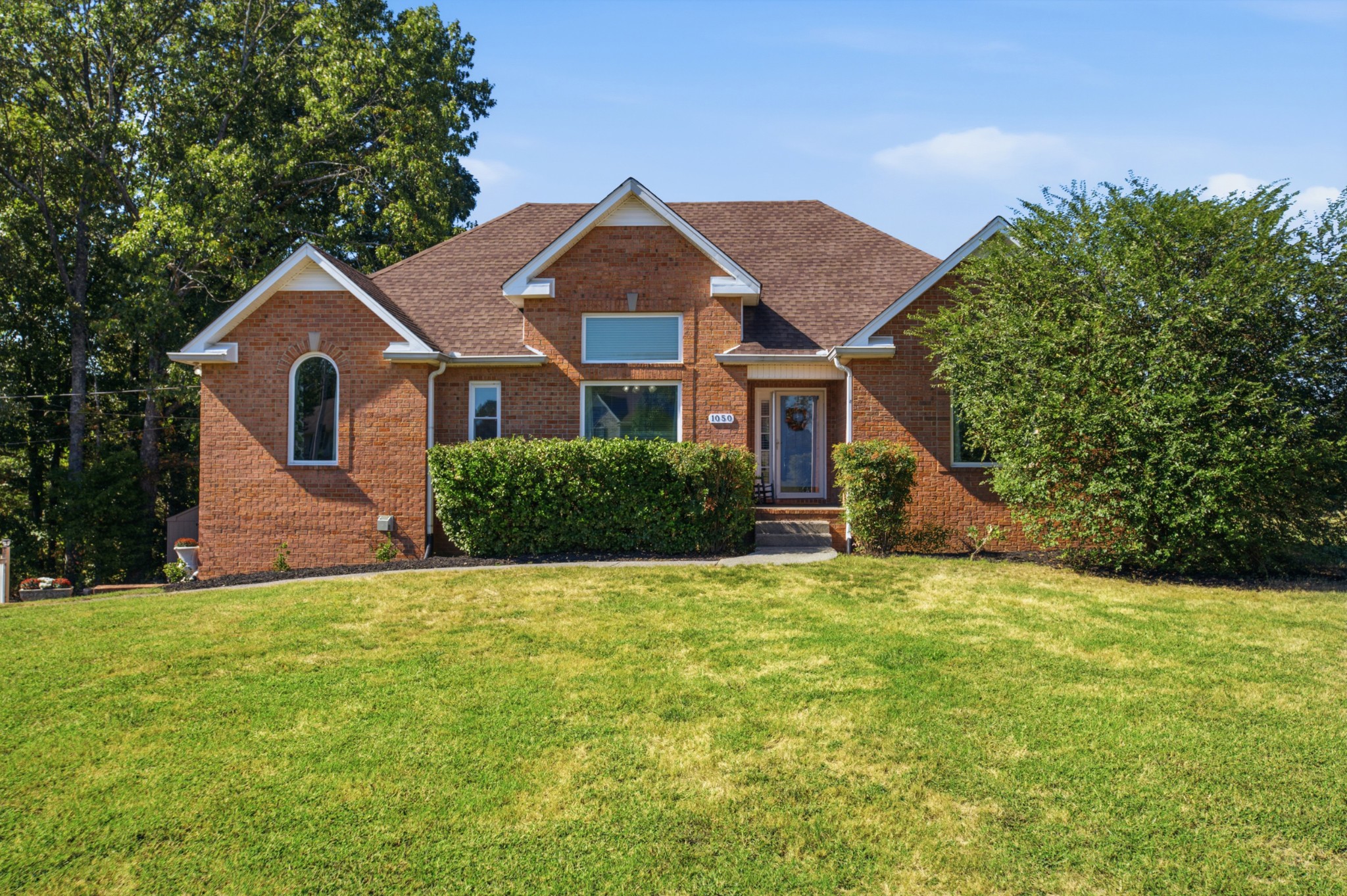 1050 Moncrief Cir Property Photo 1