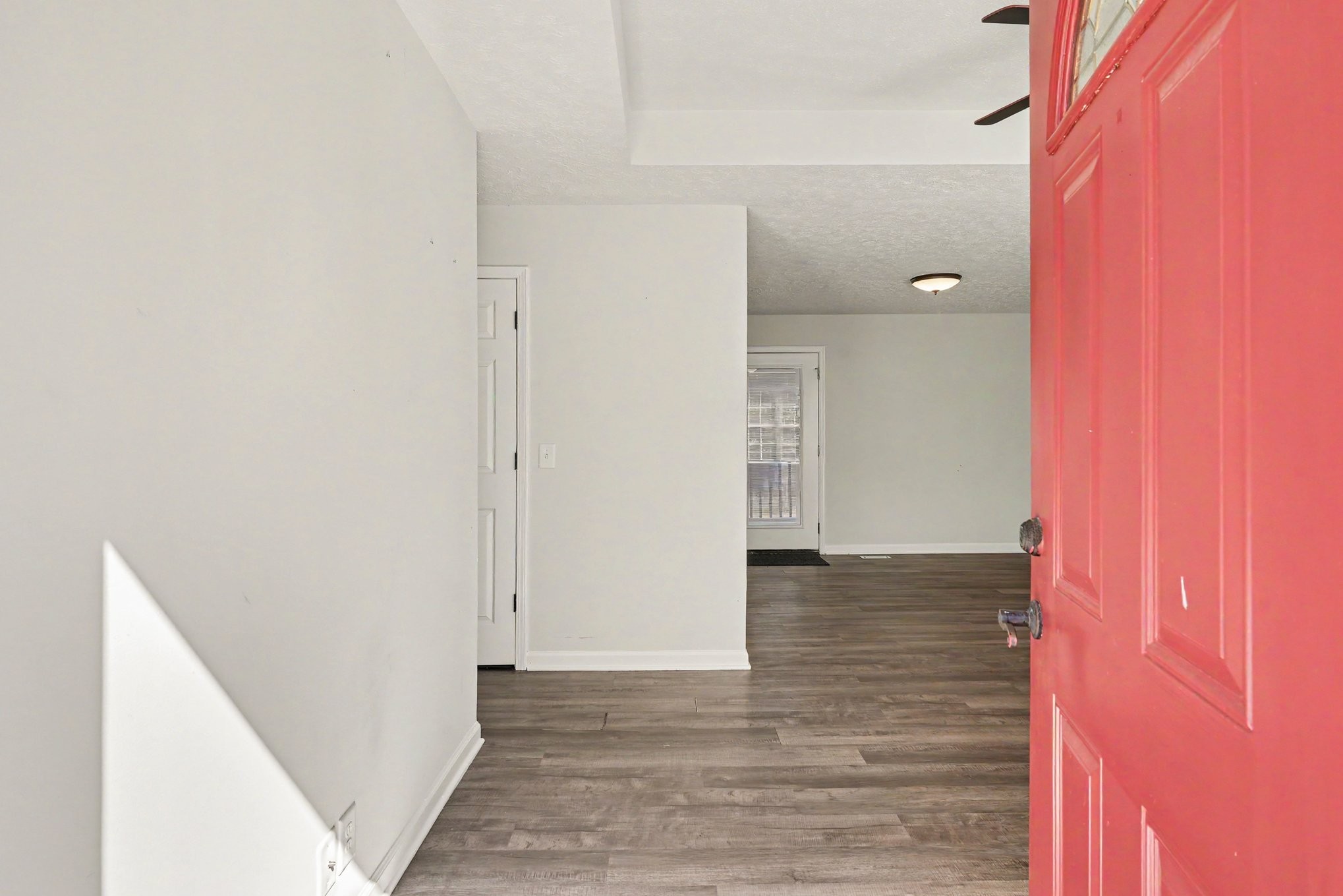 147 Greystone Dr Property Photo 2