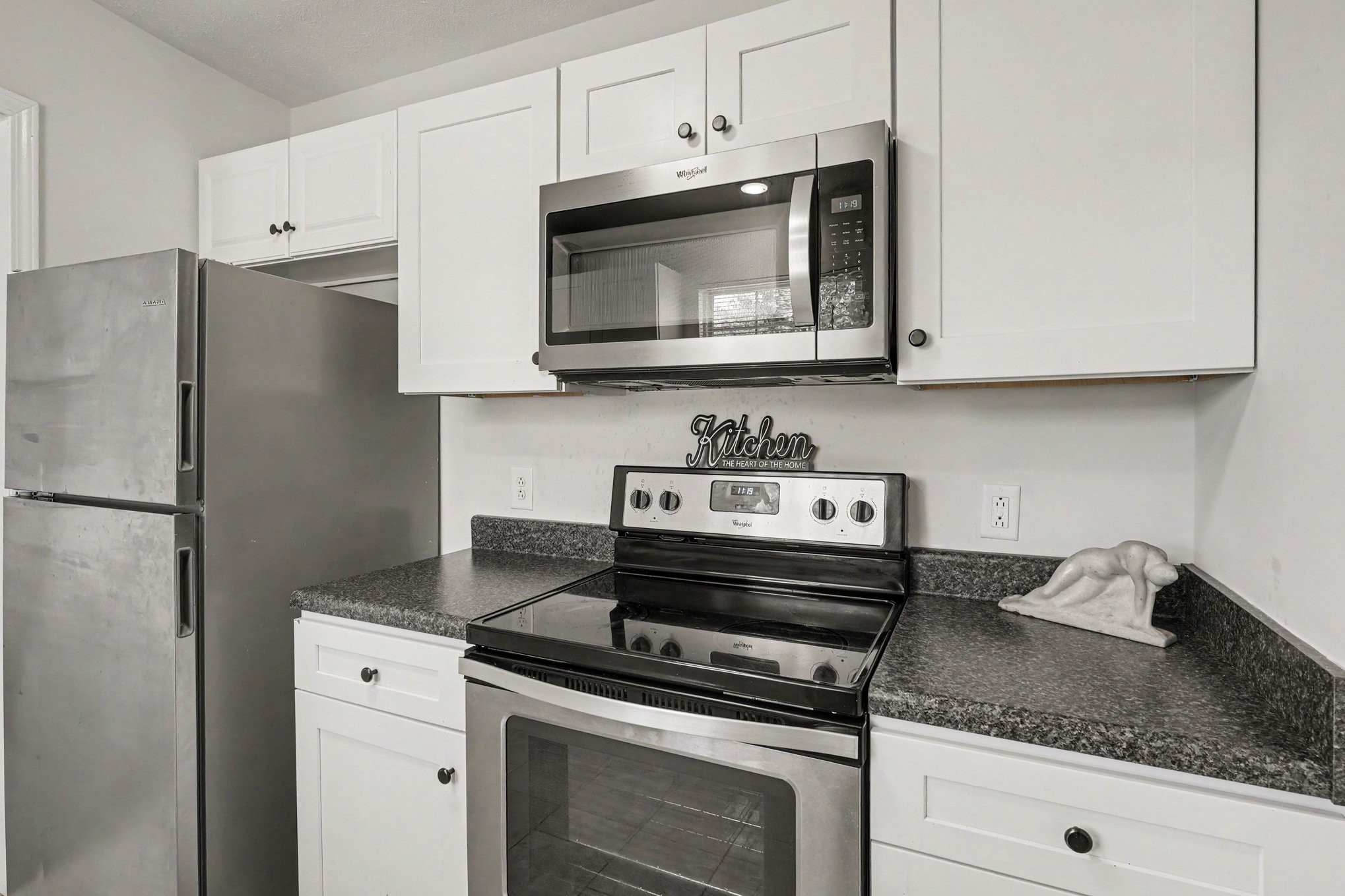 147 Greystone Dr Property Photo 6