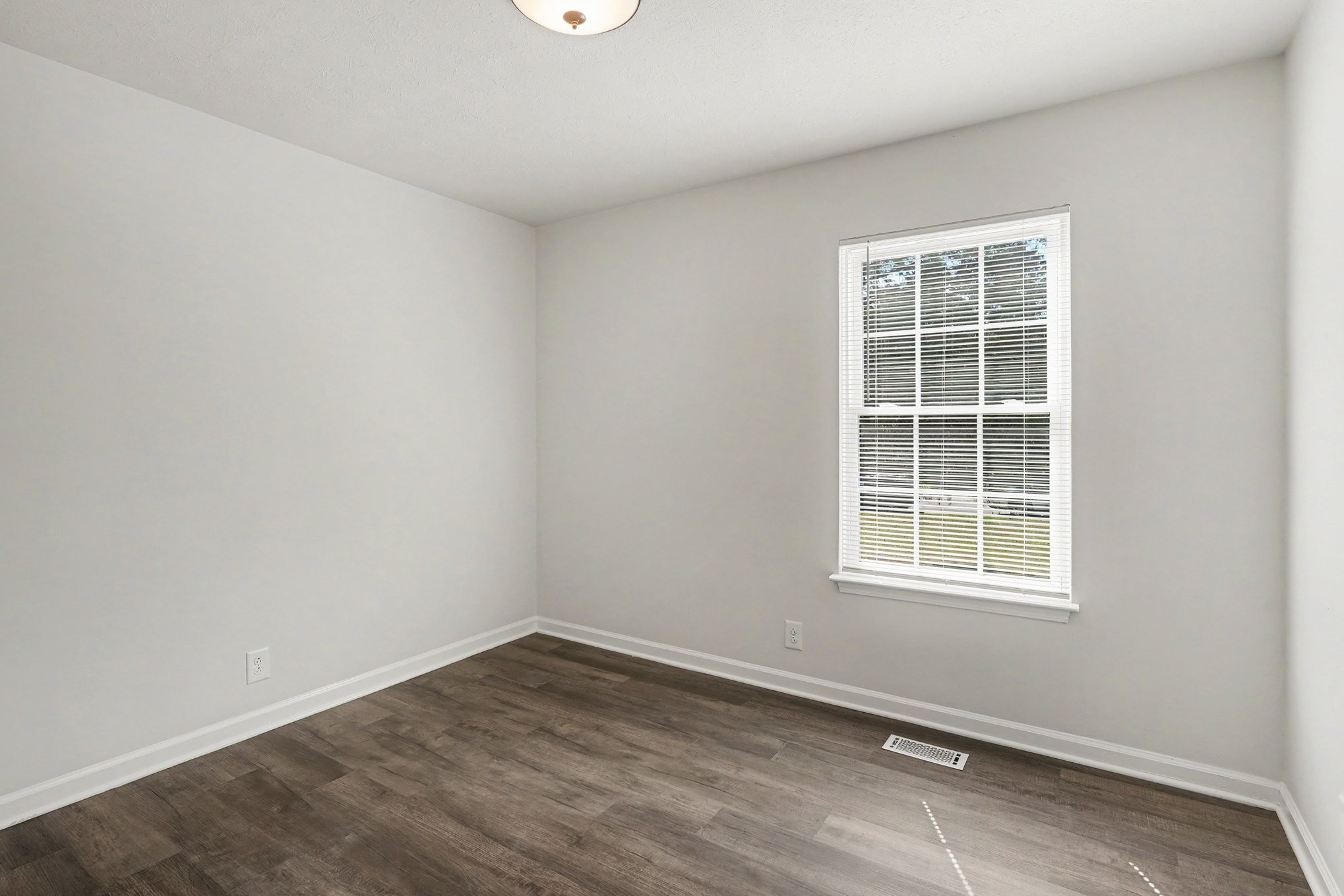 147 Greystone Dr Property Photo 13