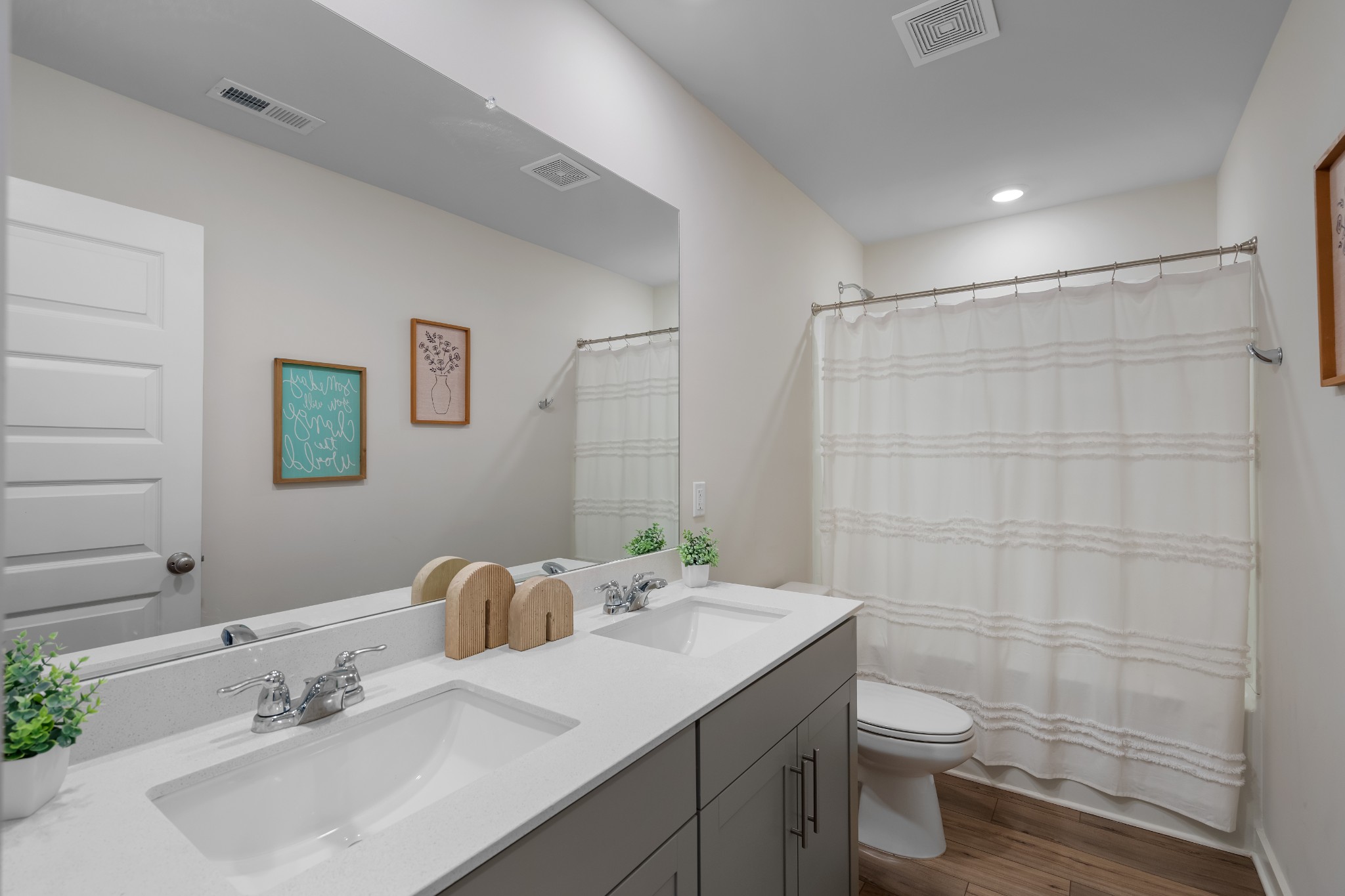 2216 Robert Gwynne Dr Property Photo 25