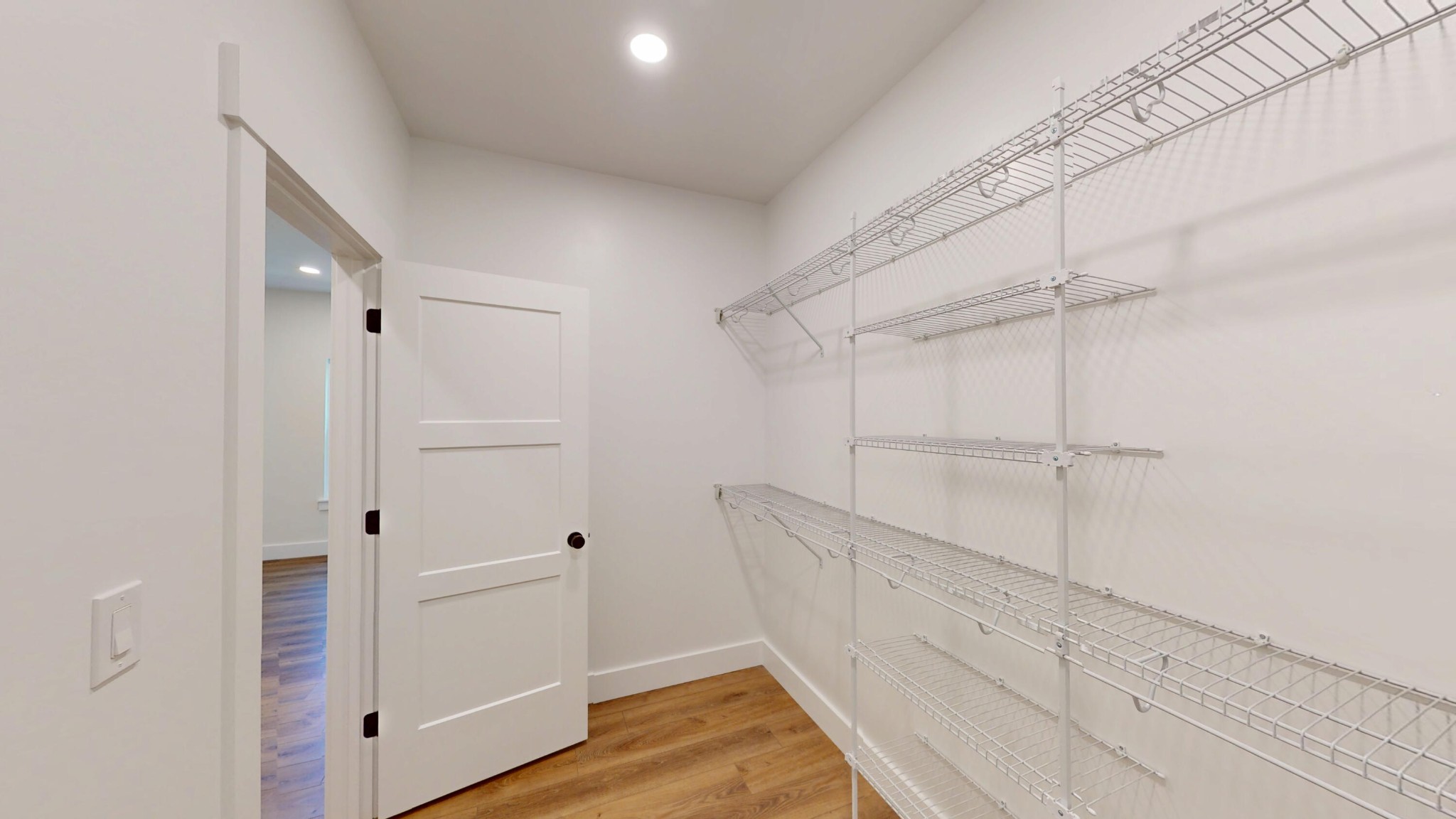 166 College Street Property Photo 15