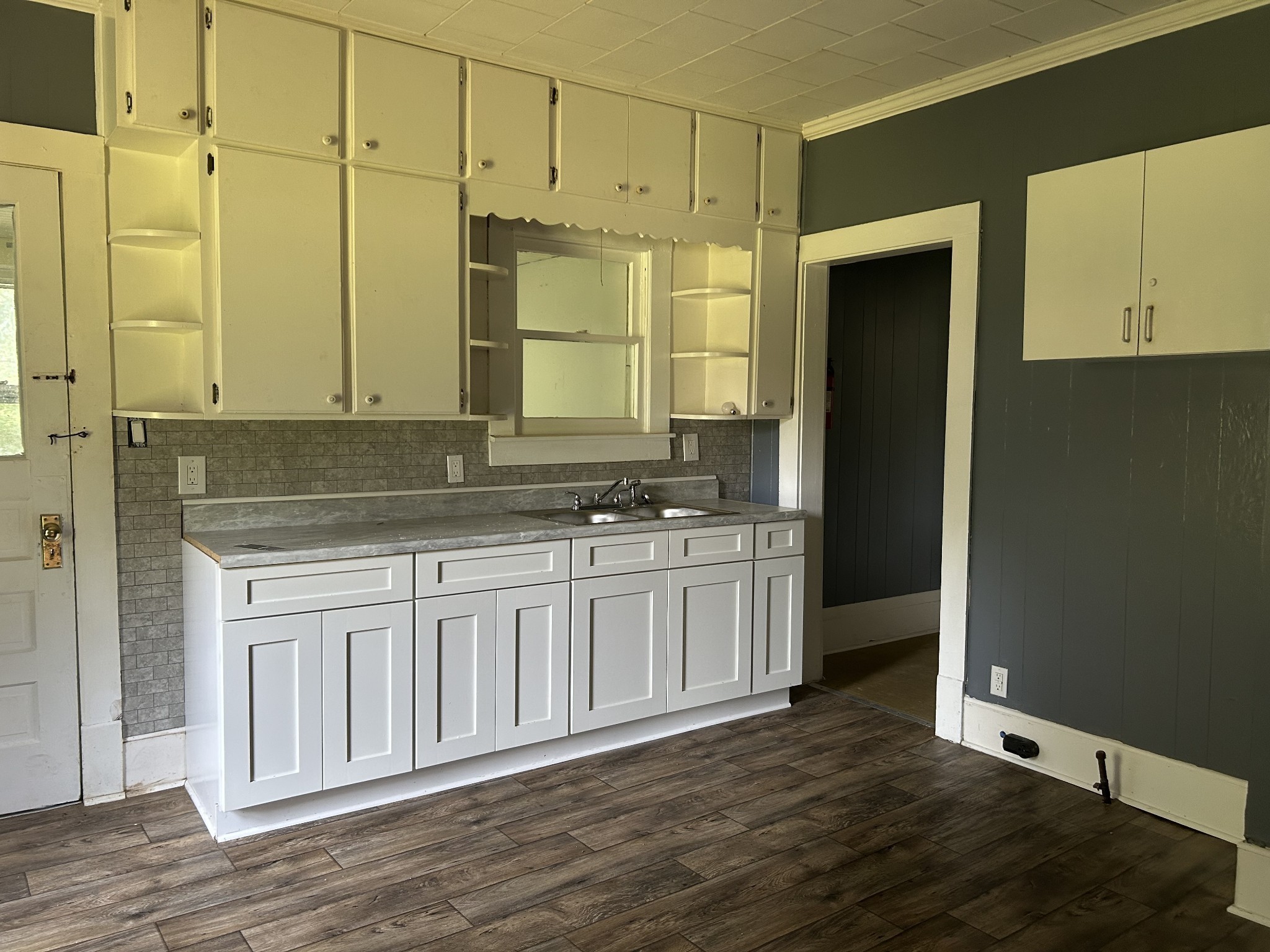 107 Hemlock St Property Photo 3