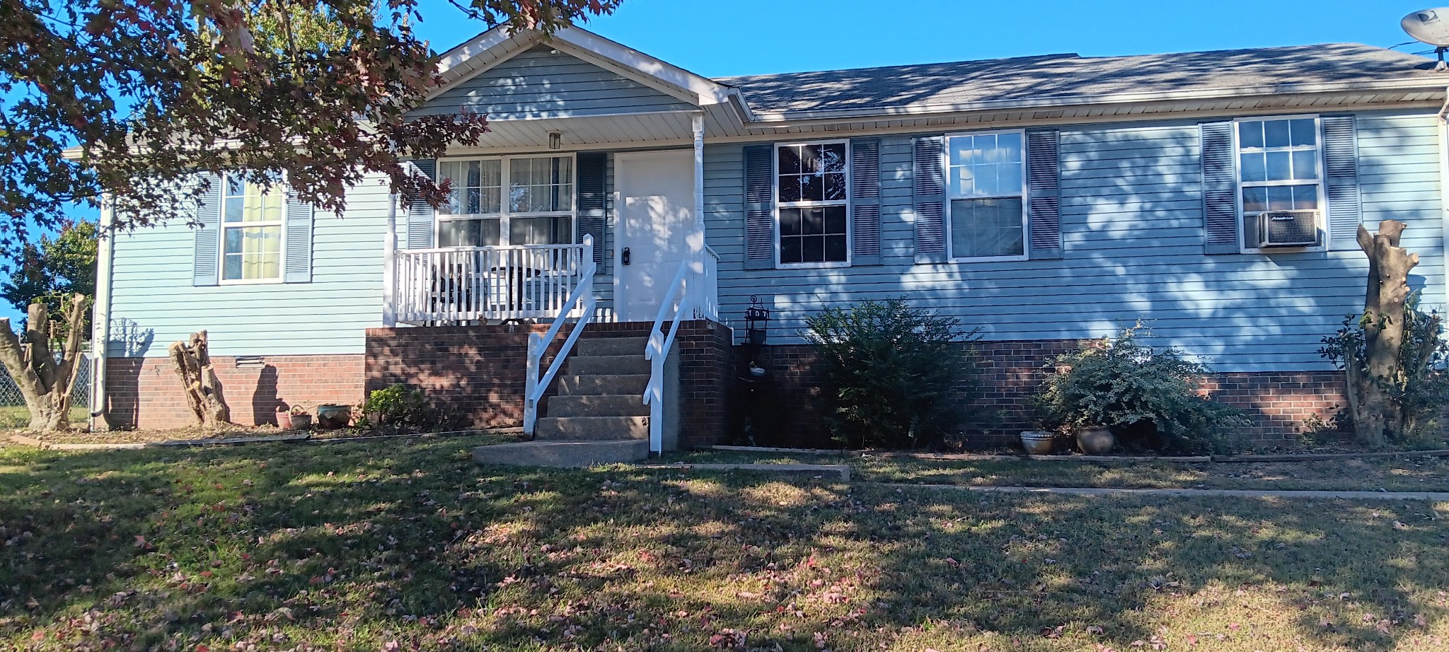 107 Grant Ave Property Photo 2