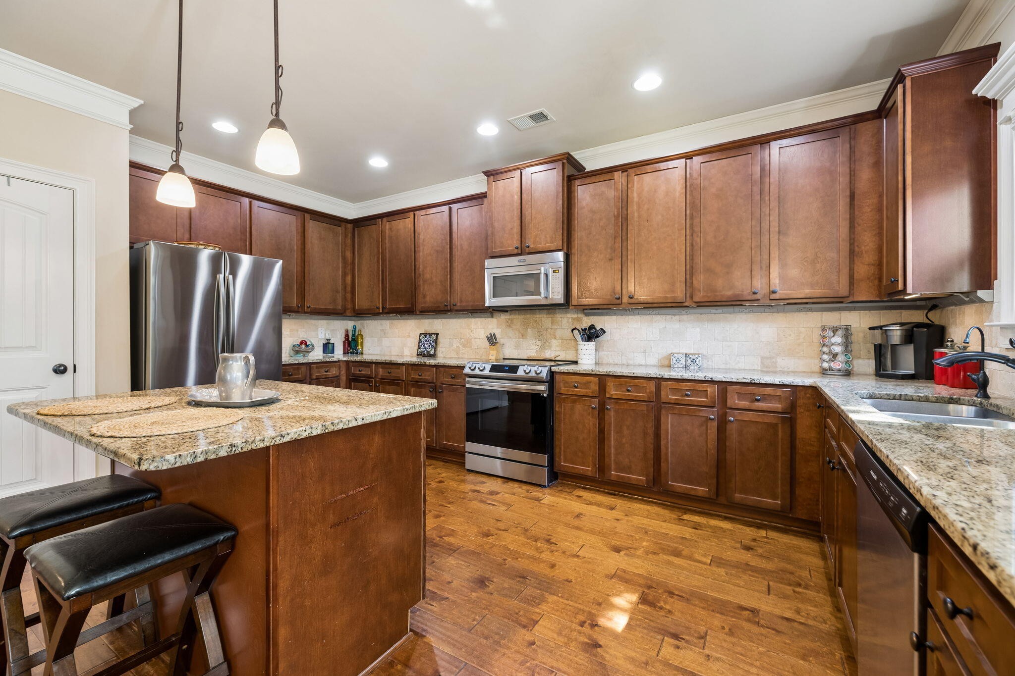 8074 Fox Glove Drive Property Photo 19