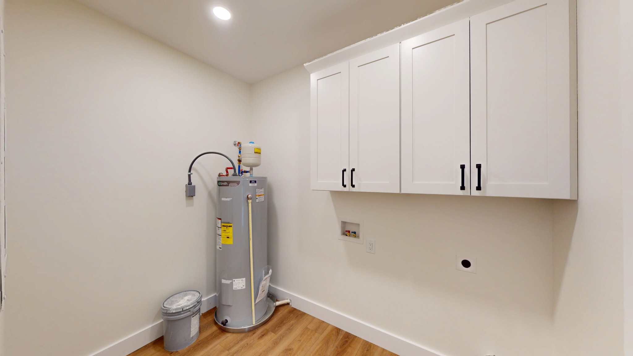 166 College St Property Photo 21