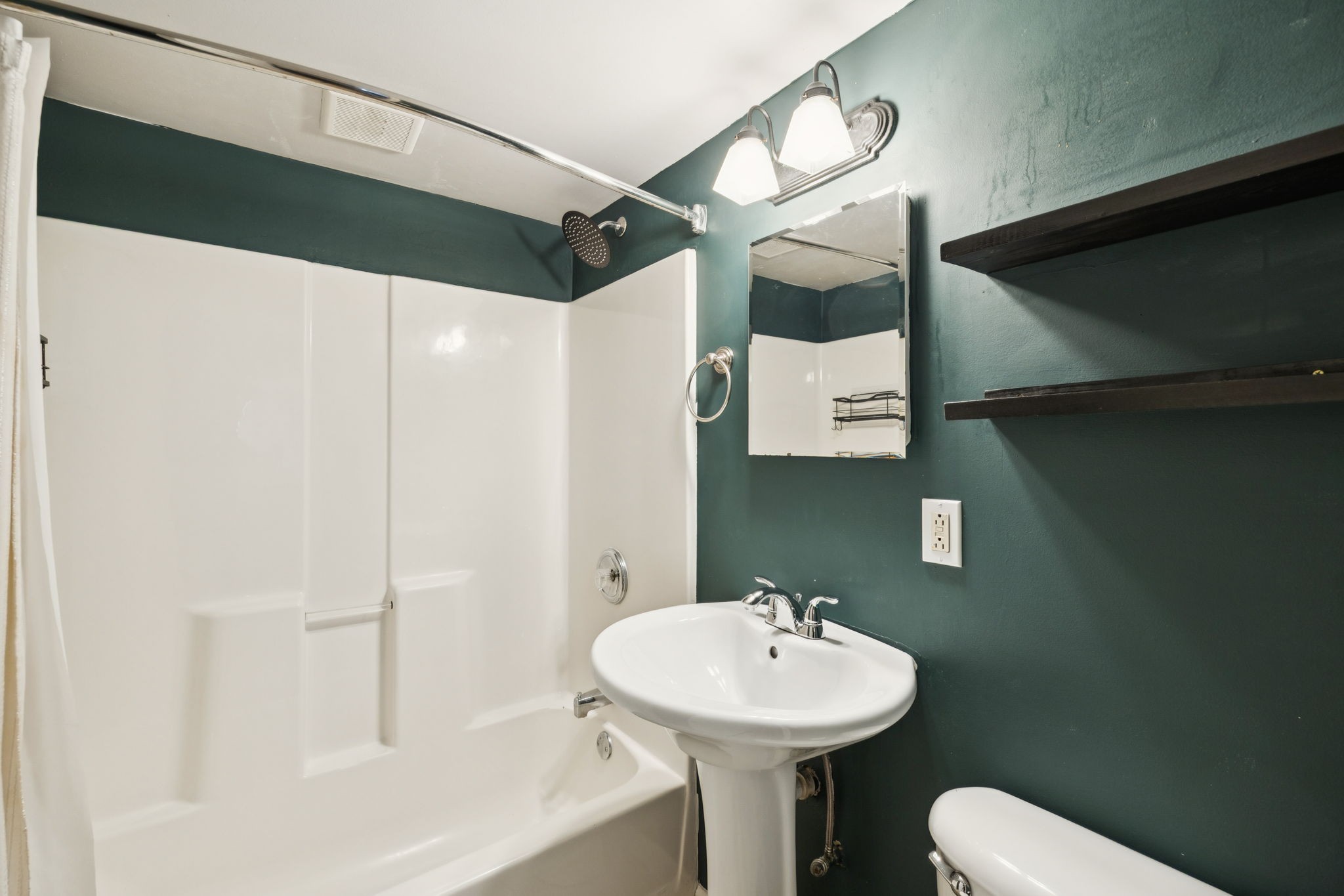 338 Lynn Dr Property Photo 17