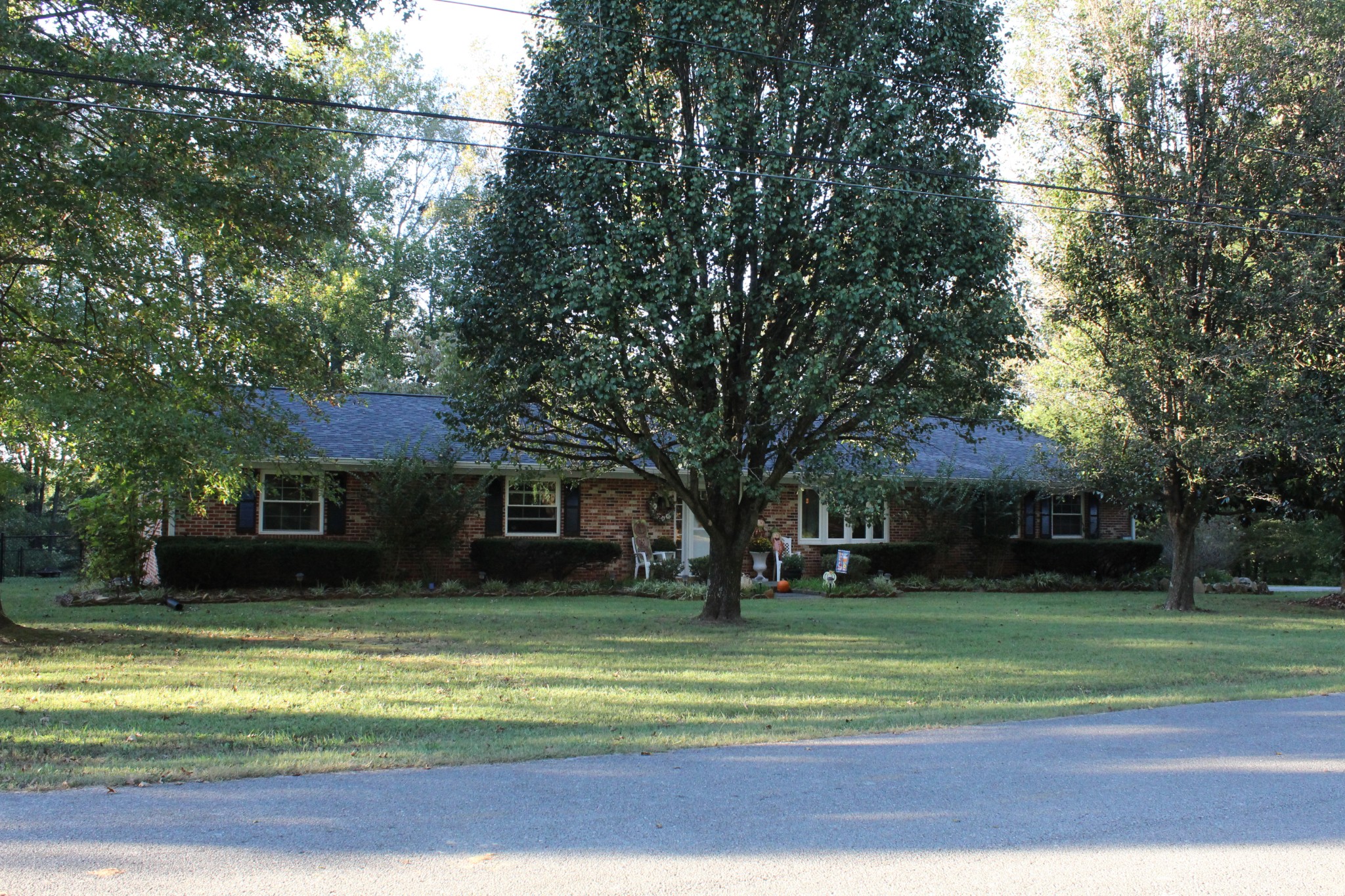 1545 Edgefield Ct Property Photo 1