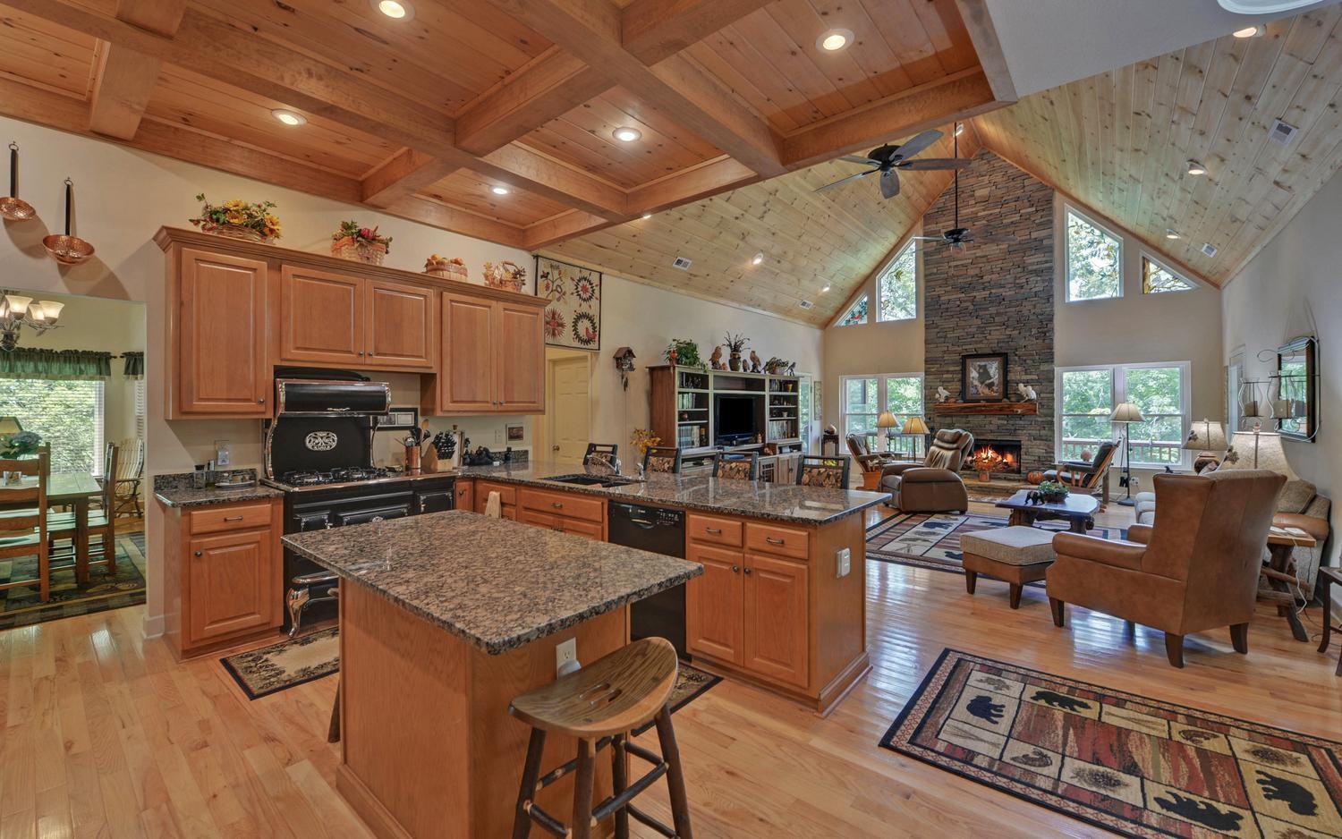 10 Piper Ln Property Photo 6