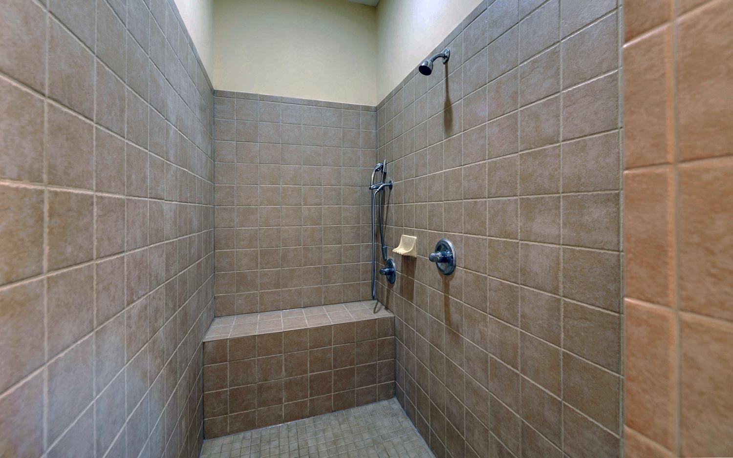 10 Piper Ln Property Photo 32