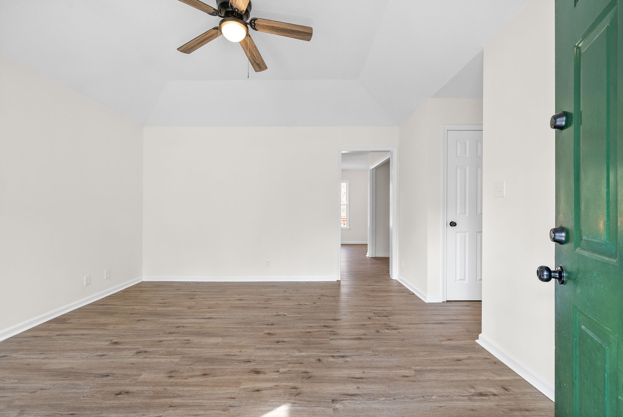 761 Spees Dr Property Photo 3