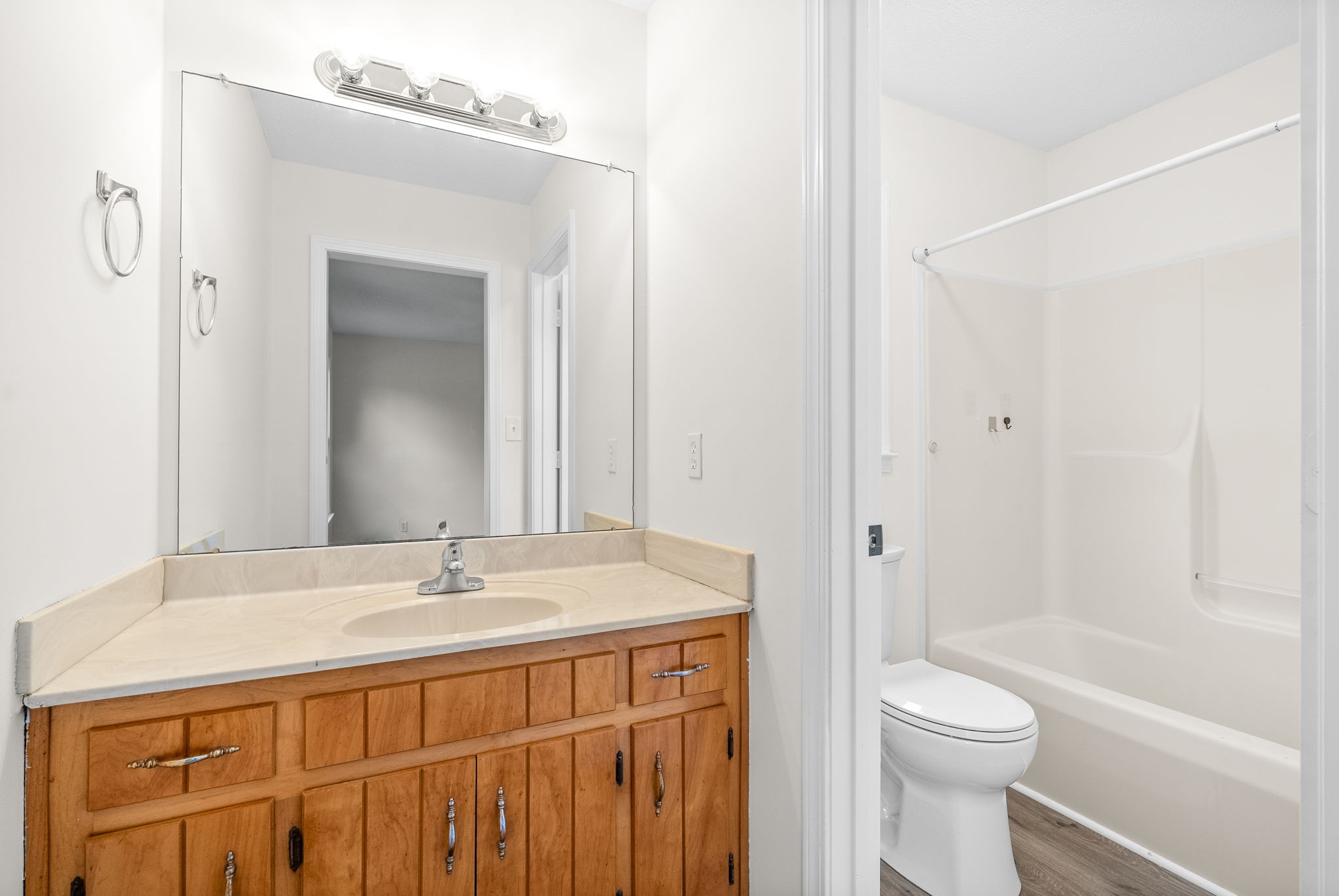 761 Spees Dr Property Photo 15