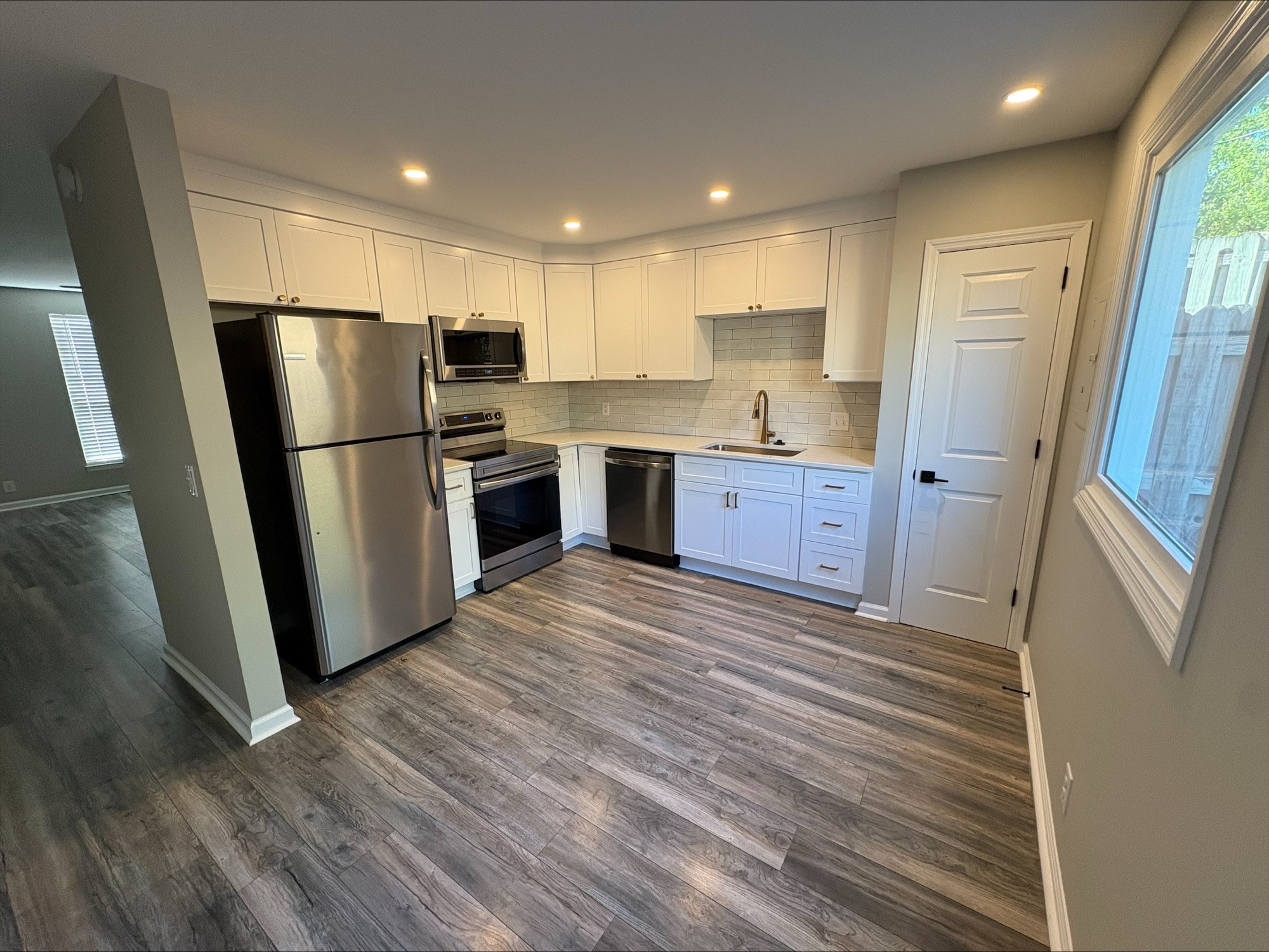 200 N Royal Oaks Blvd Property Photo 3