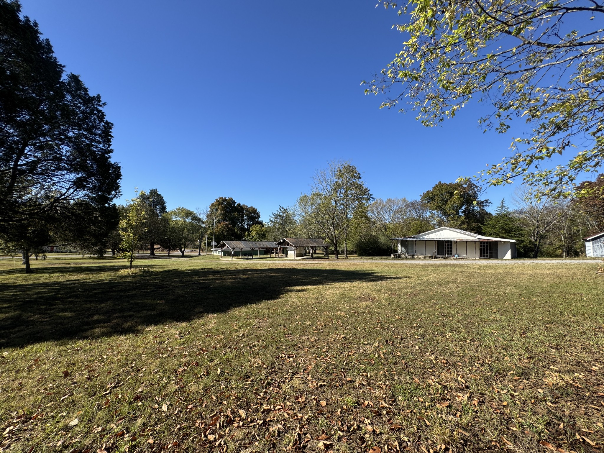 475 Lindsley Rd Property Photo 3