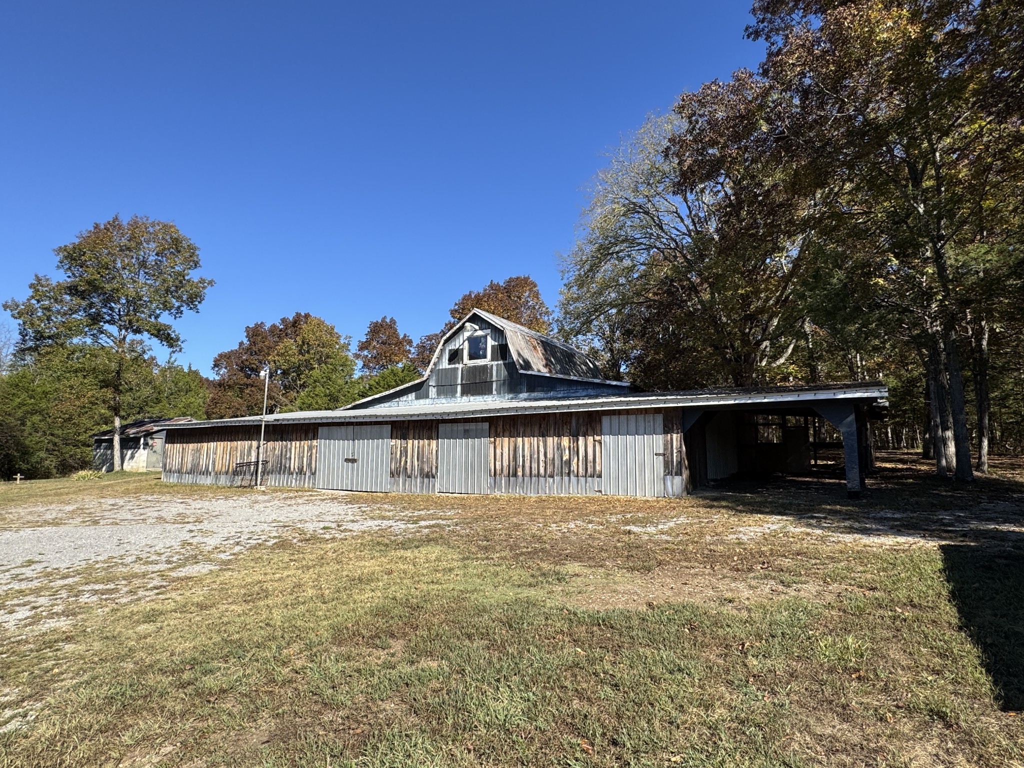 475 Lindsley Rd Property Photo 6
