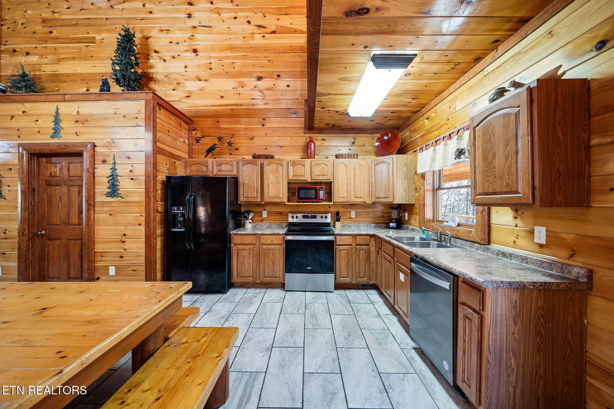 225 Amet Way Property Photo 11