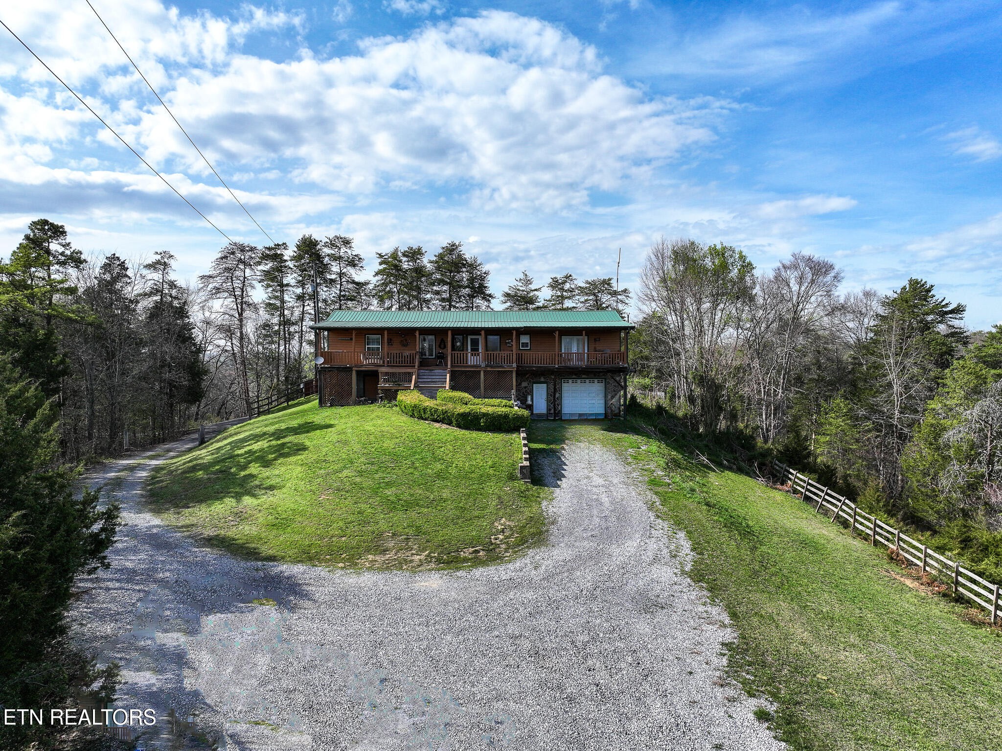 2440 Levee Way Property Photo 2