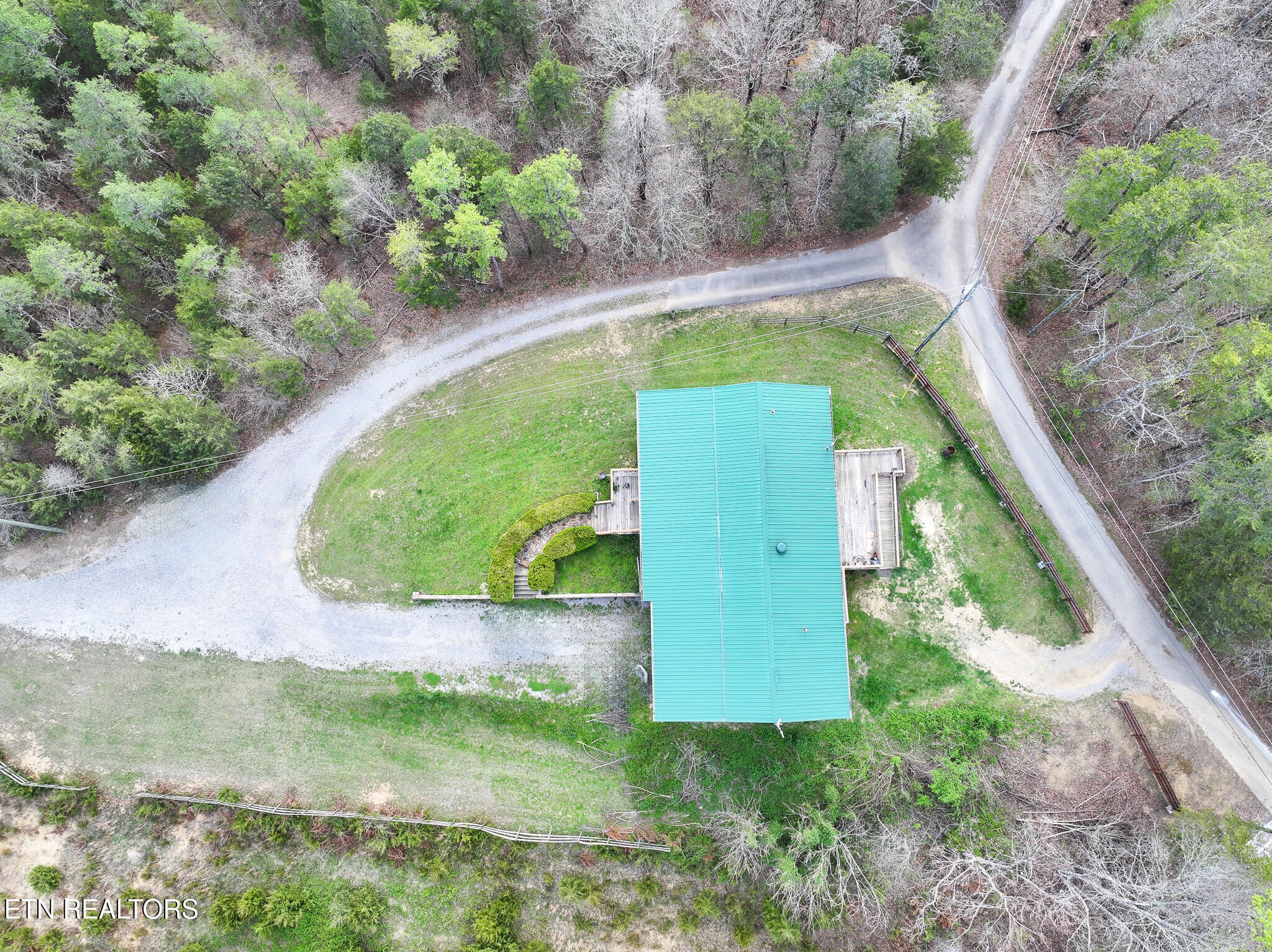 2440 Levee Way Property Photo 7