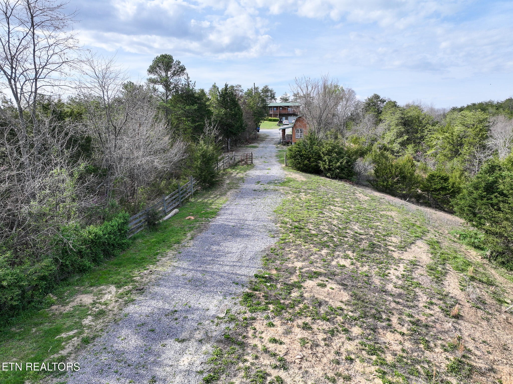 2440 Levee Way Property Photo 9