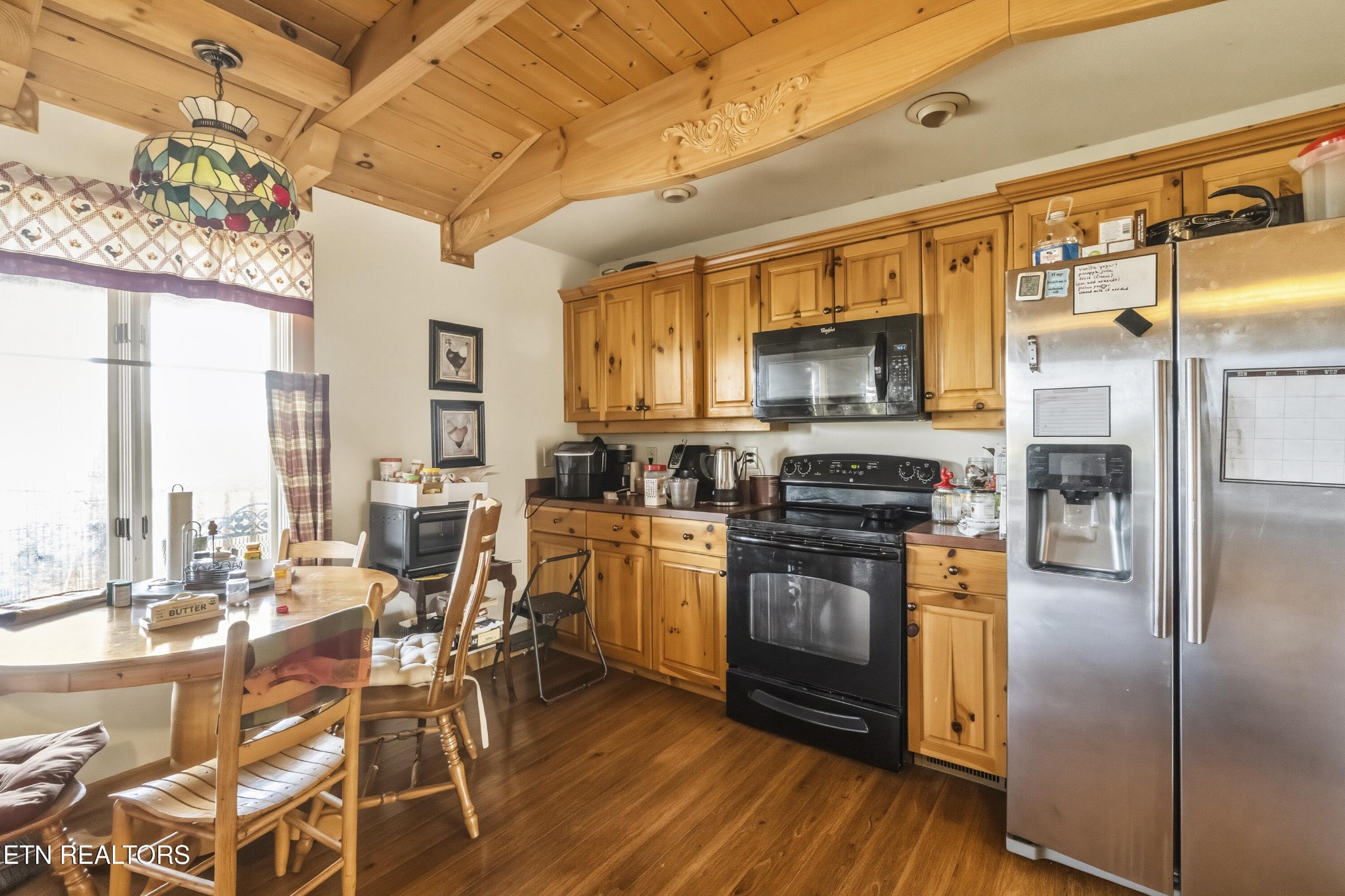 2440 Levee Way Property Photo 13