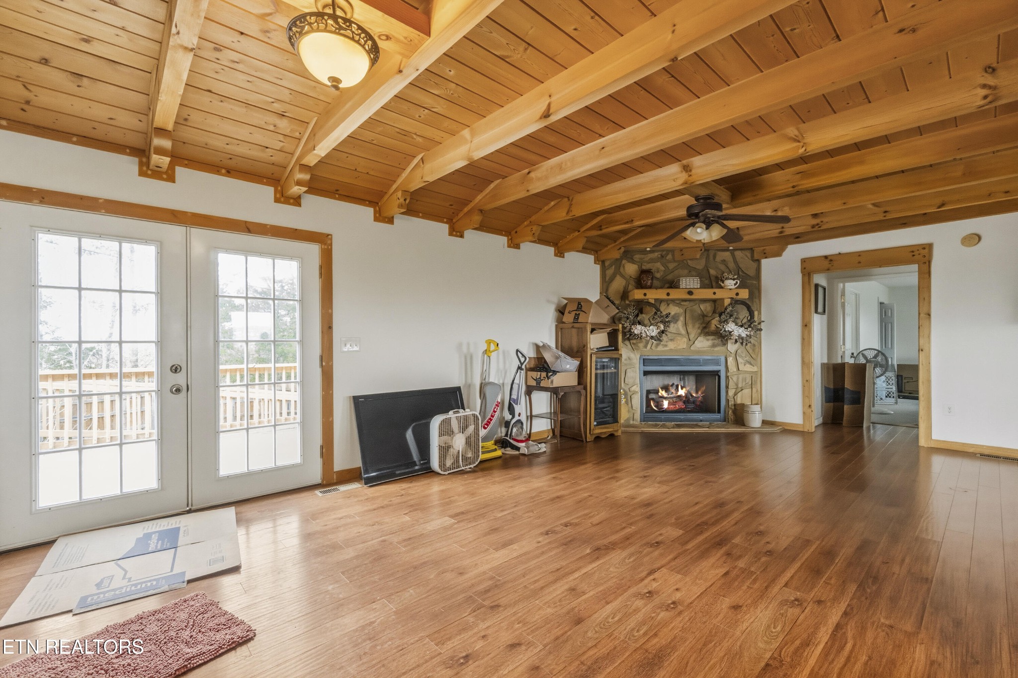2440 Levee Way Property Photo 14