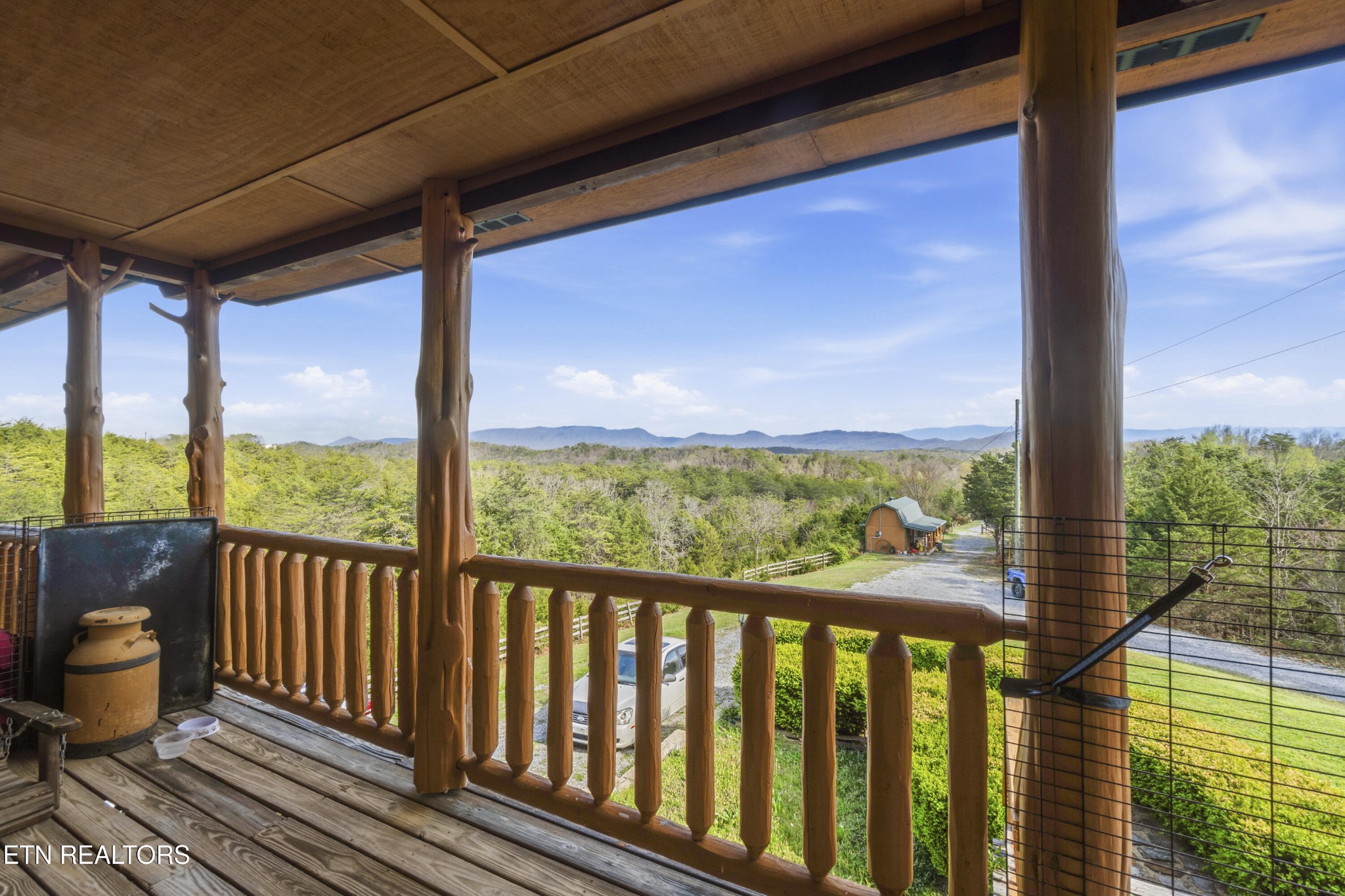 2440 Levee Way Property Photo 15