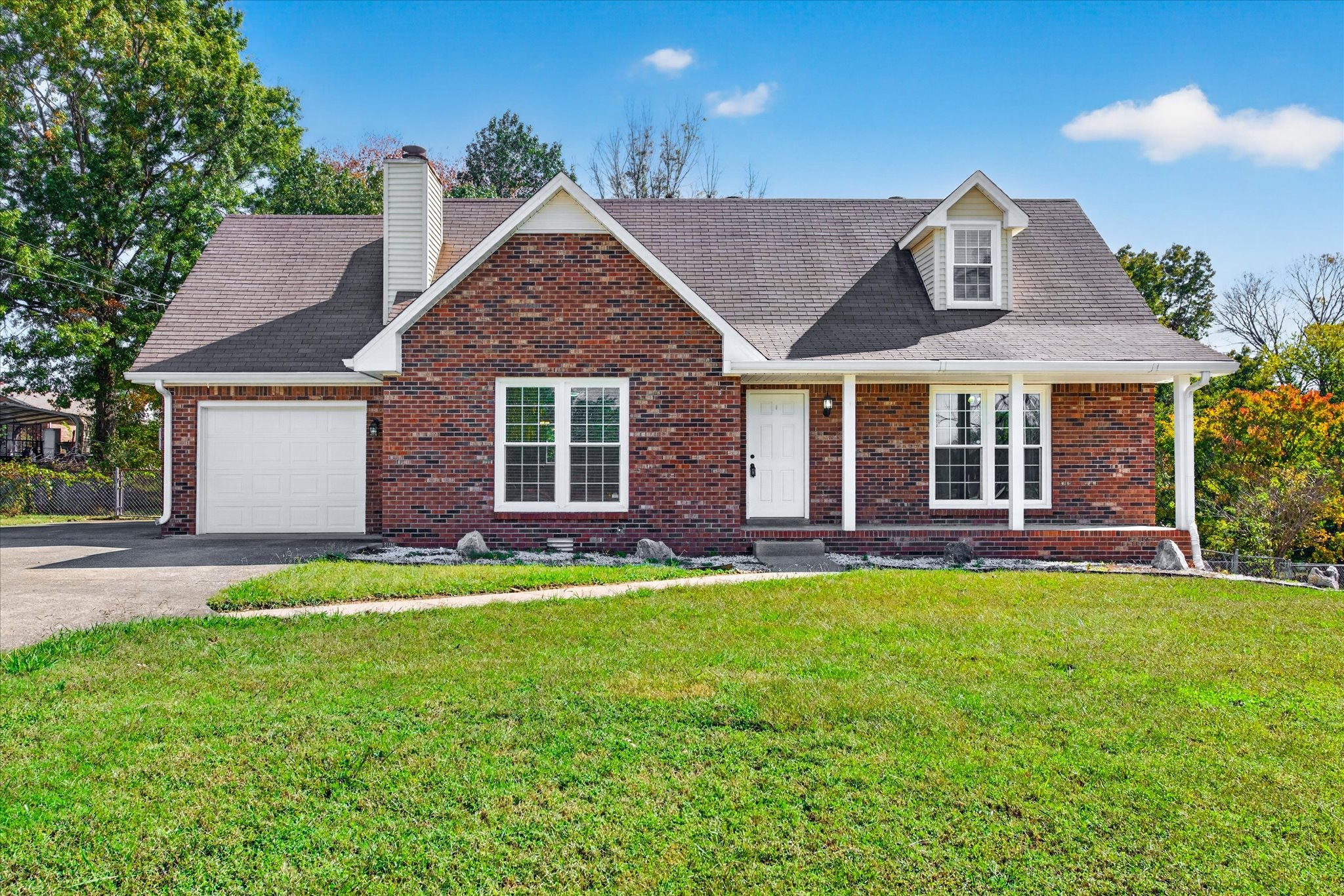 2121 Basham Ln