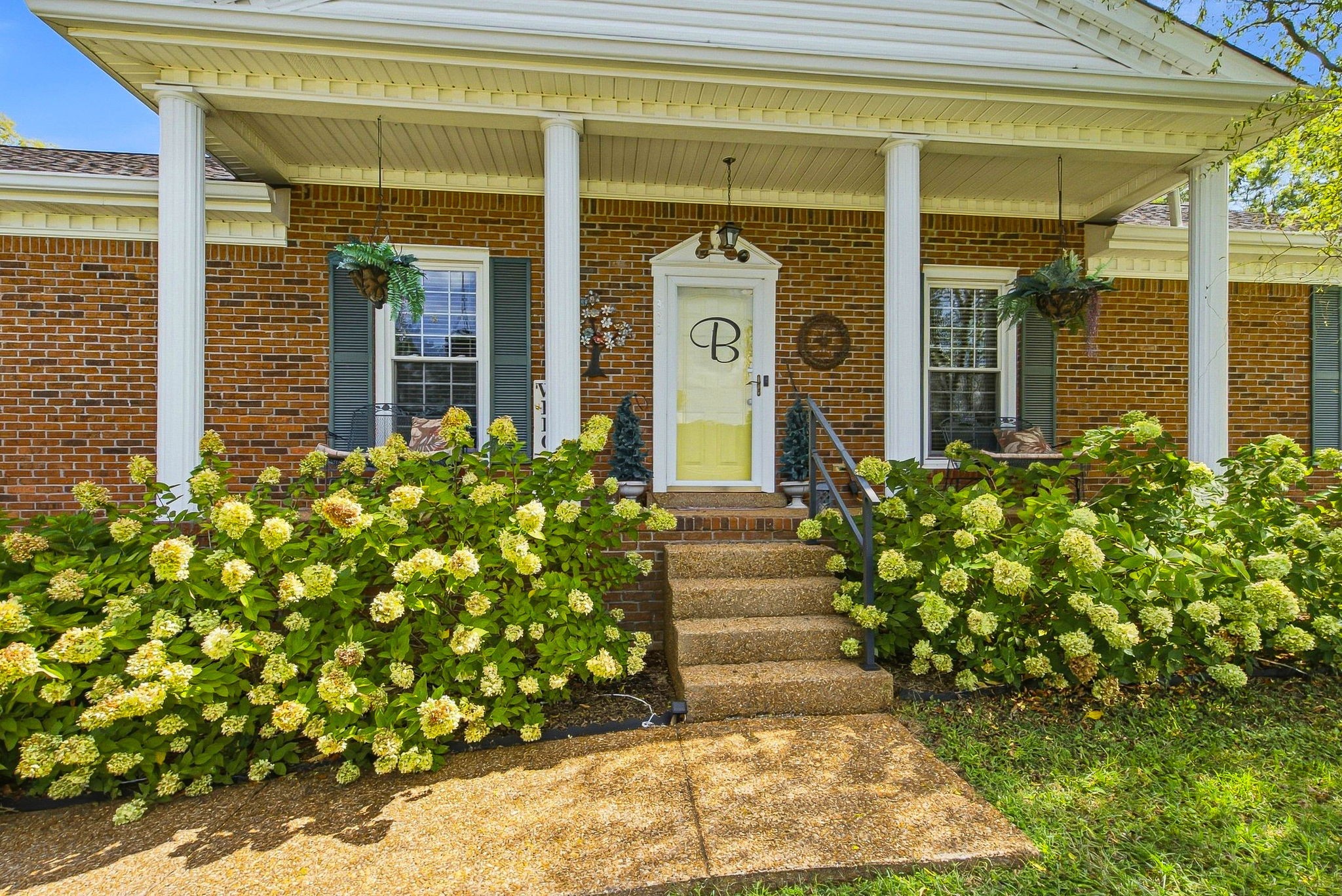 300 Stonewall Dr Property Photo 8