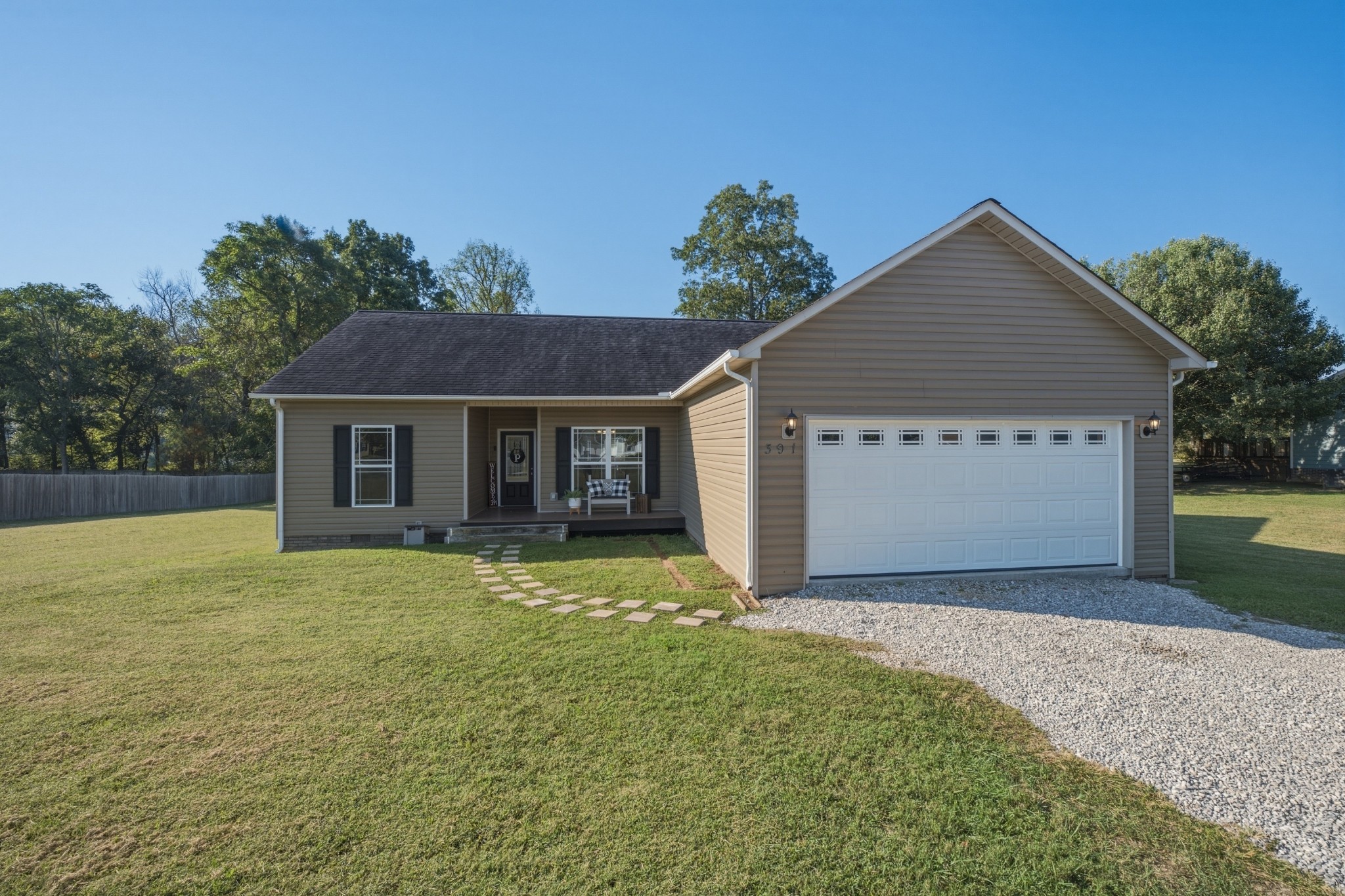 391 Autumn Hills Dr Property Photo 1