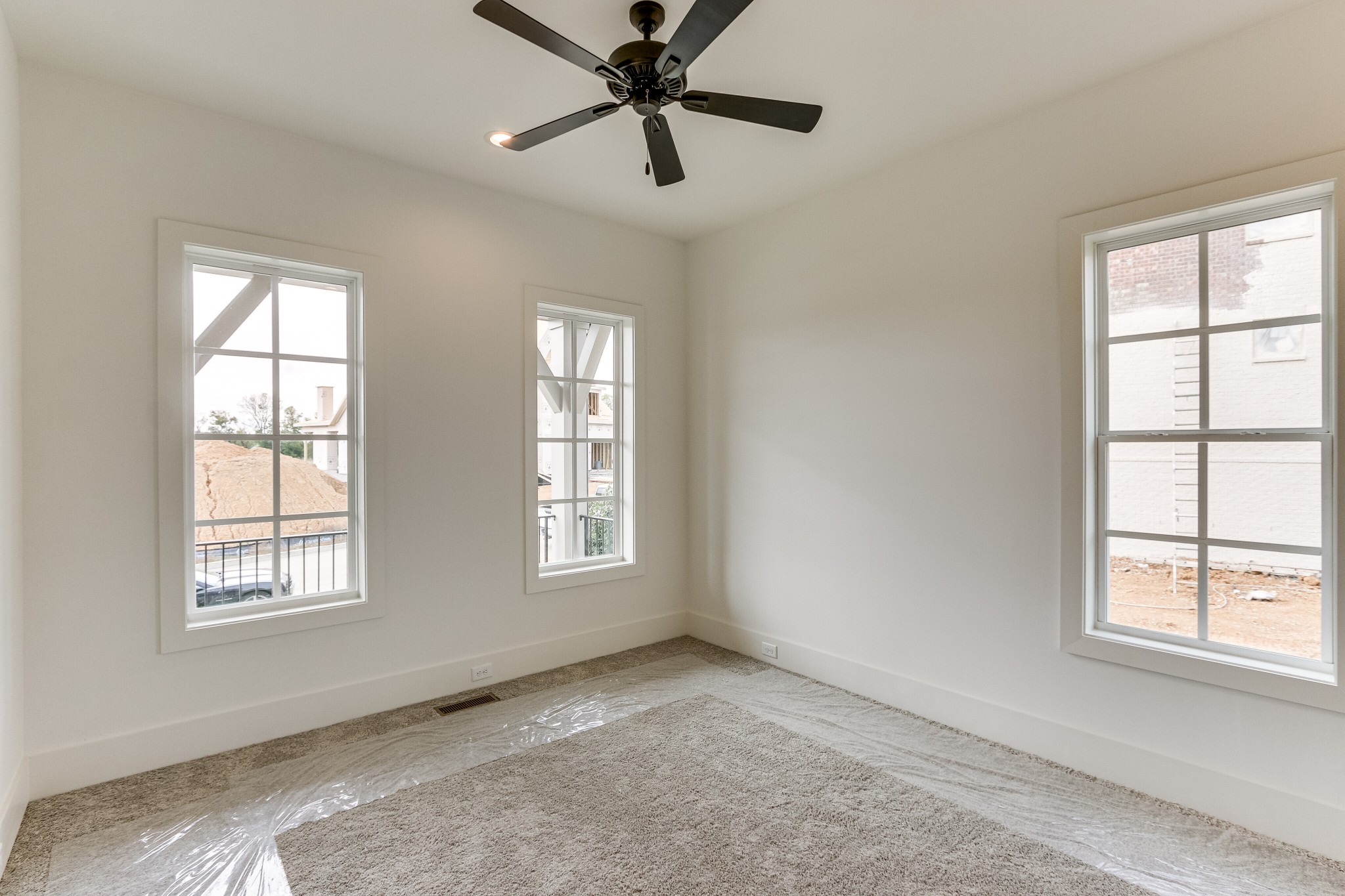 2405 Kailey Springs Way Property Photo 35