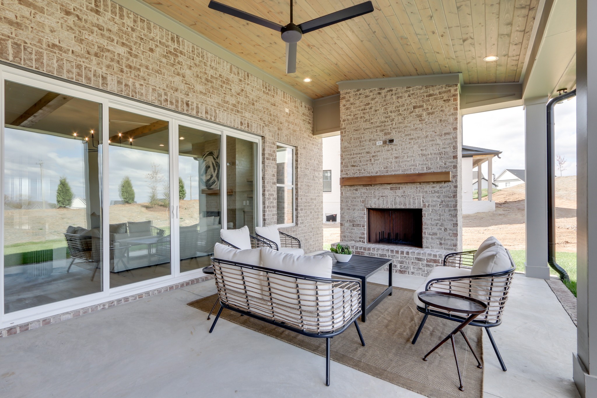 2405 Kailey Springs Way Property Photo 45