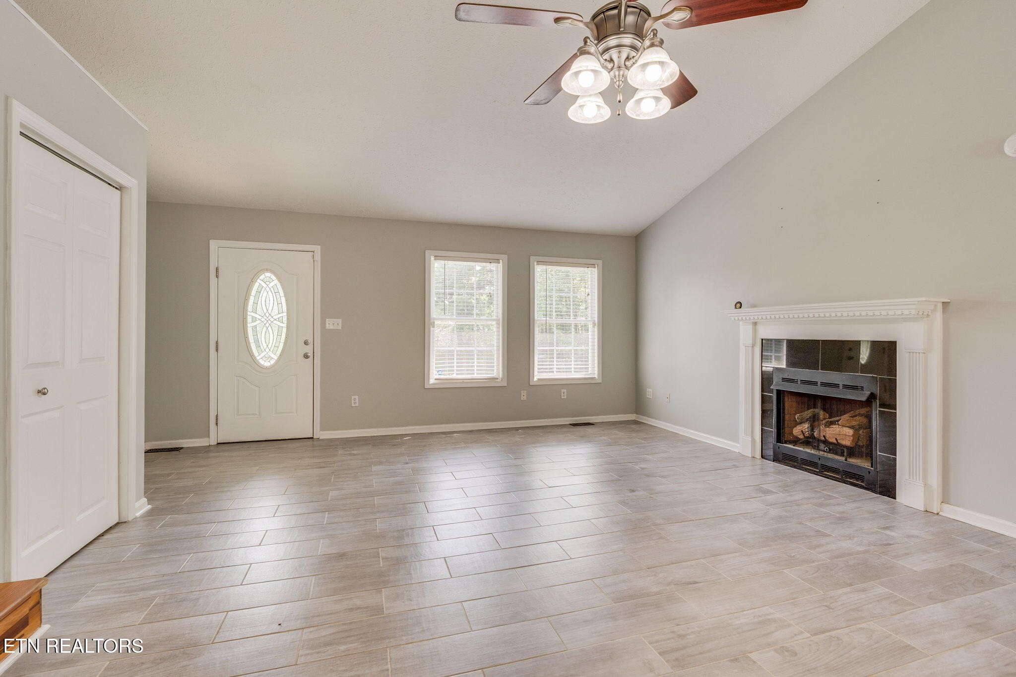 108 Plymouth Property Photo 6