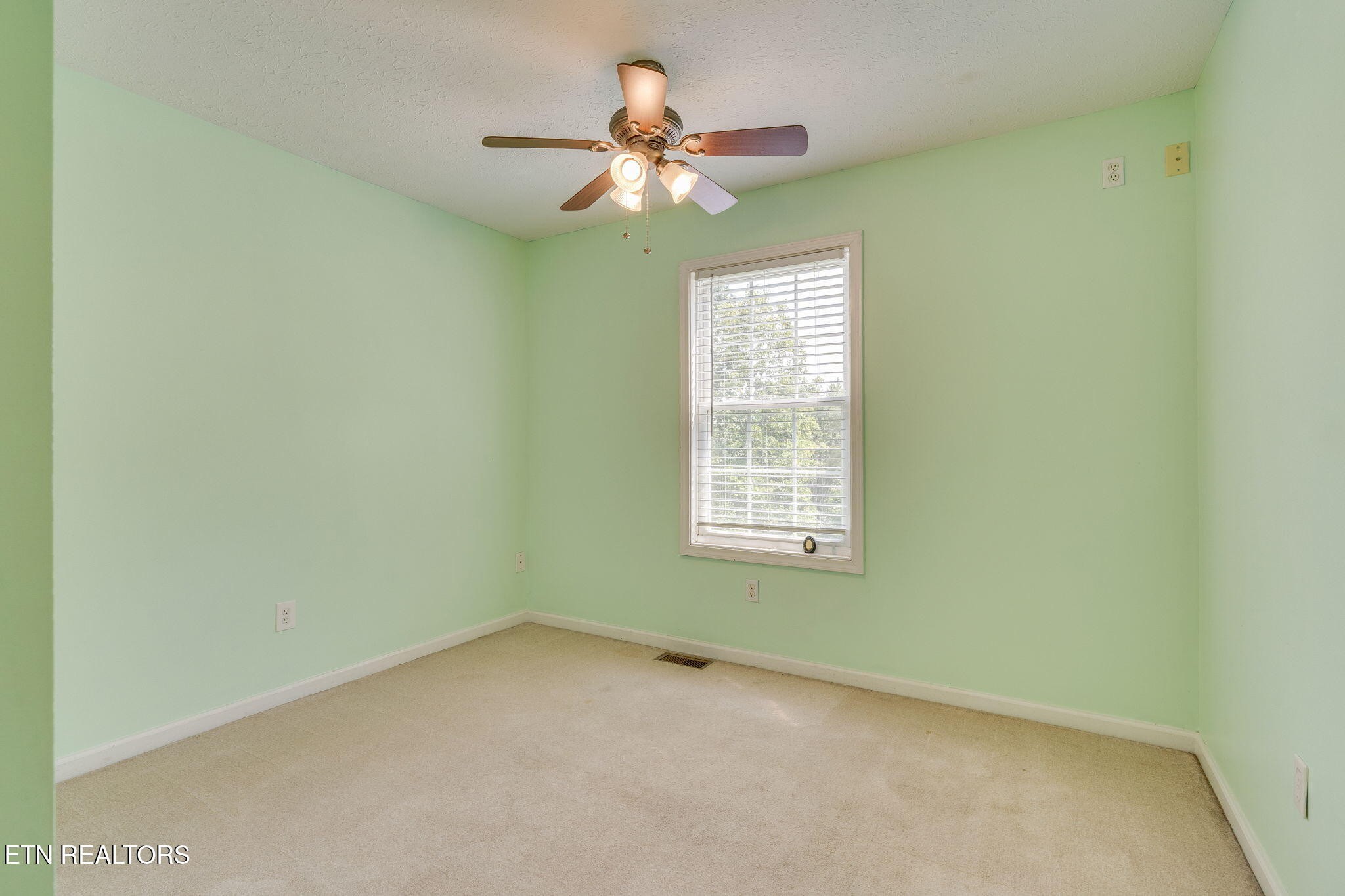 108 Plymouth Property Photo 15