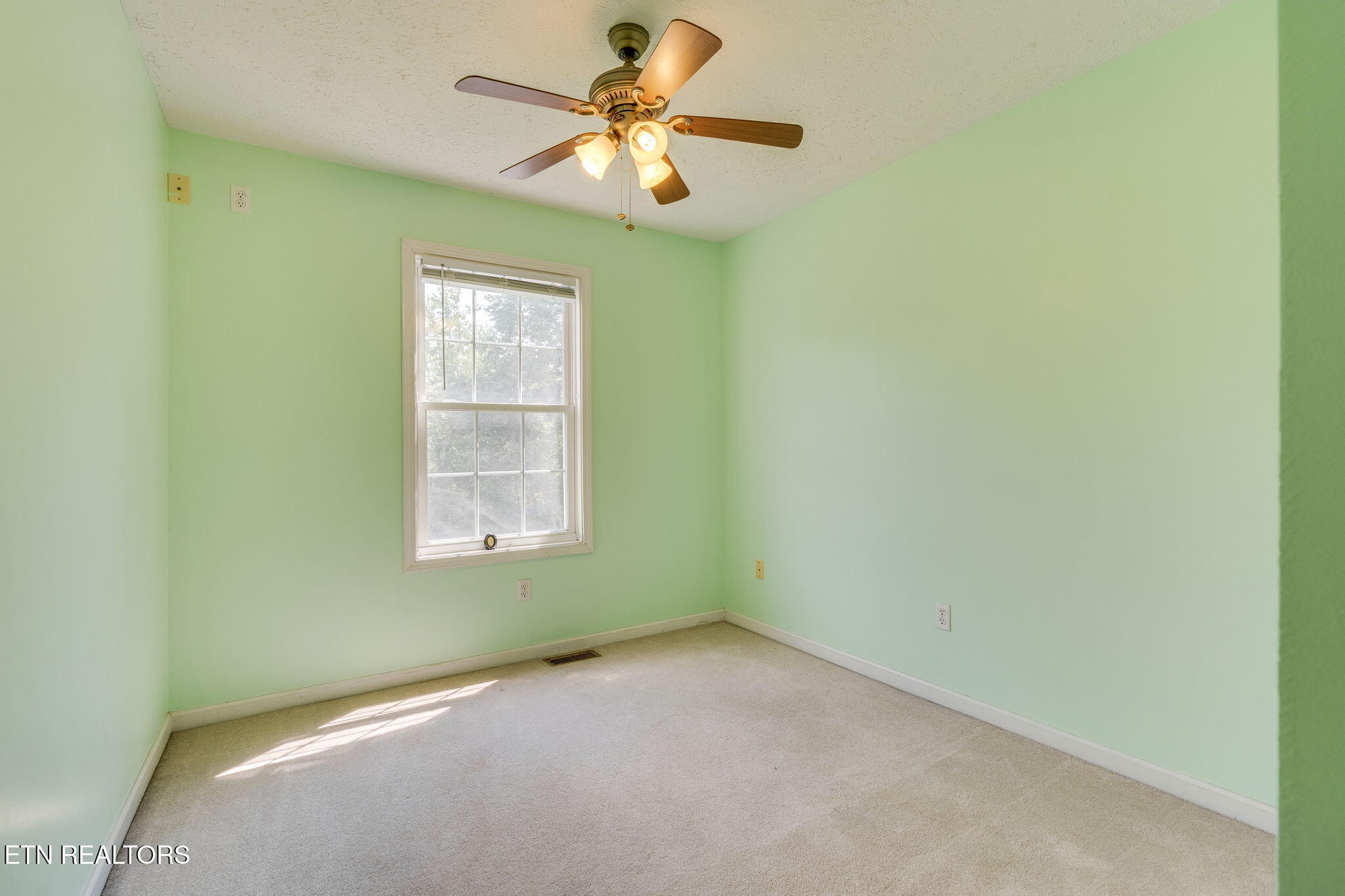 108 Plymouth Property Photo 17